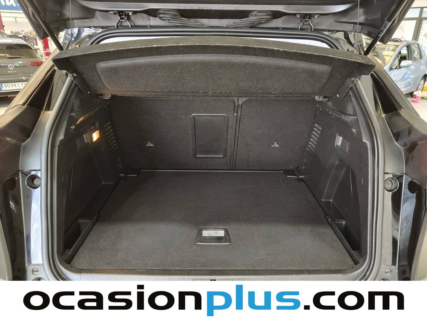 Foto Peugeot 3008 Peugeot 3008 PureTech 130 S&S Active Pack  (130 CV)