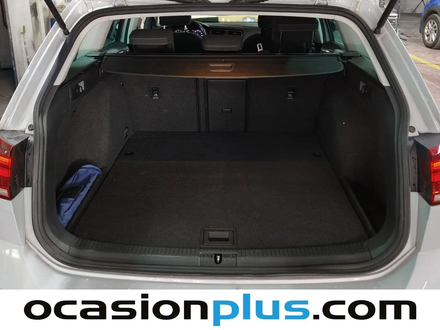 Foto Volkswagen Golf Volkswagen Golf Variant Variant Sport 1.5 TSI EVO (150 CV) DSG Pack R-LINE