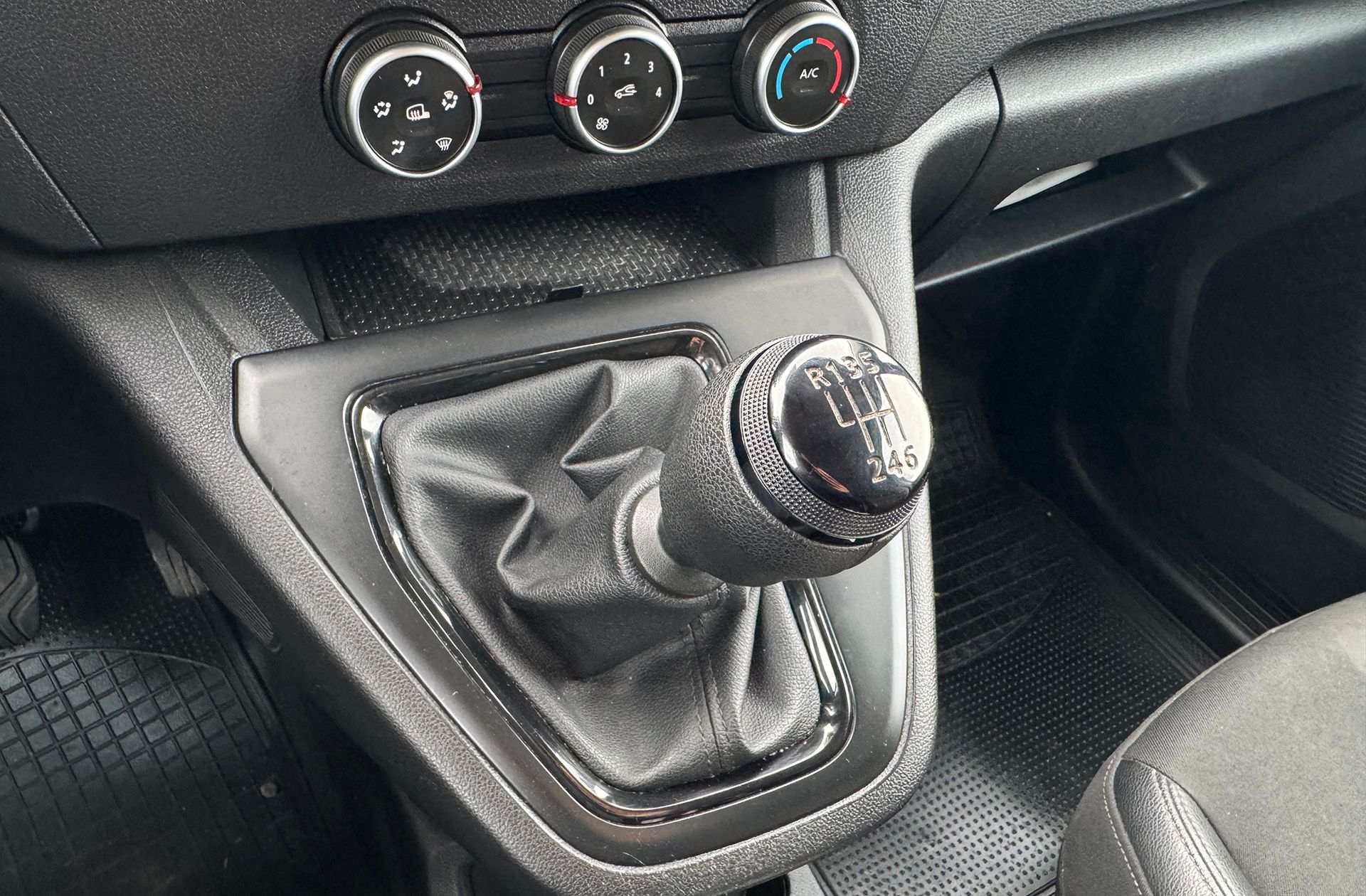Renault Kangoo Profesional Blue dCi - foto 5