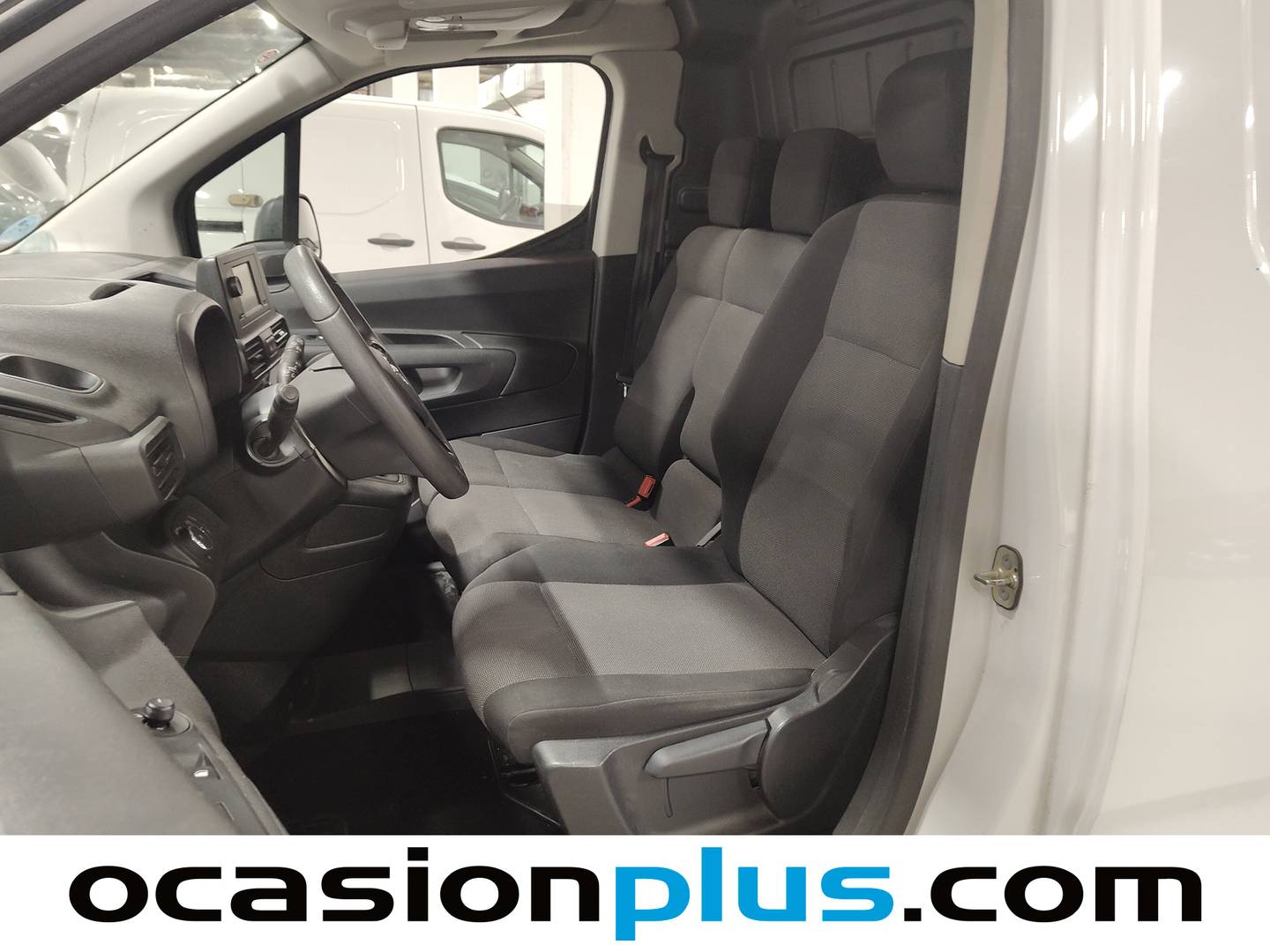 Foto asientos delanteros Opel Combo Opel Combo Cargo Cargo 1.5 Diesel L 1000kg (102 CV)