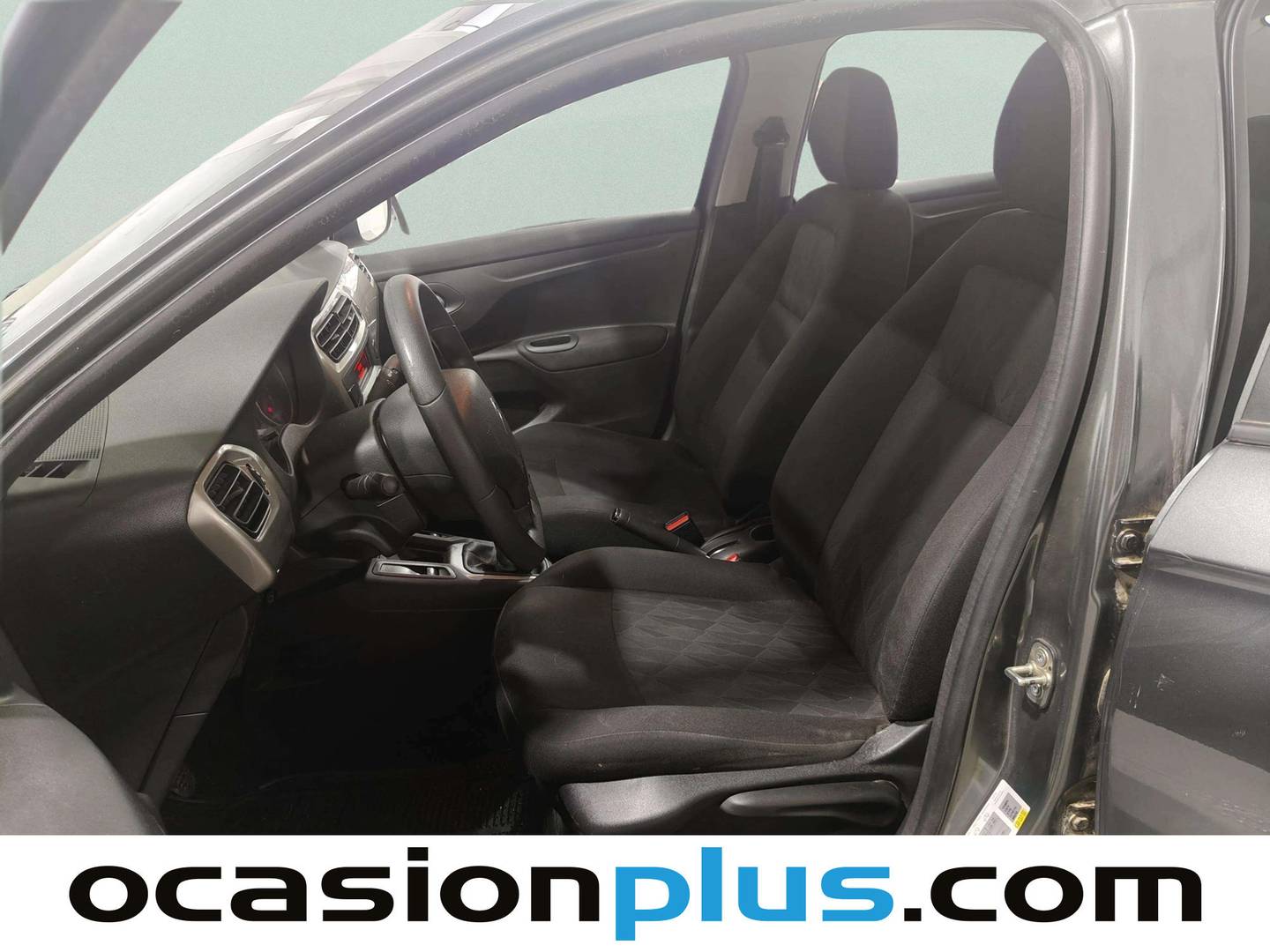 Foto asientos delanteros Citroën C-Elysée Citroën C-Elysee VTi Seduction (72 CV)