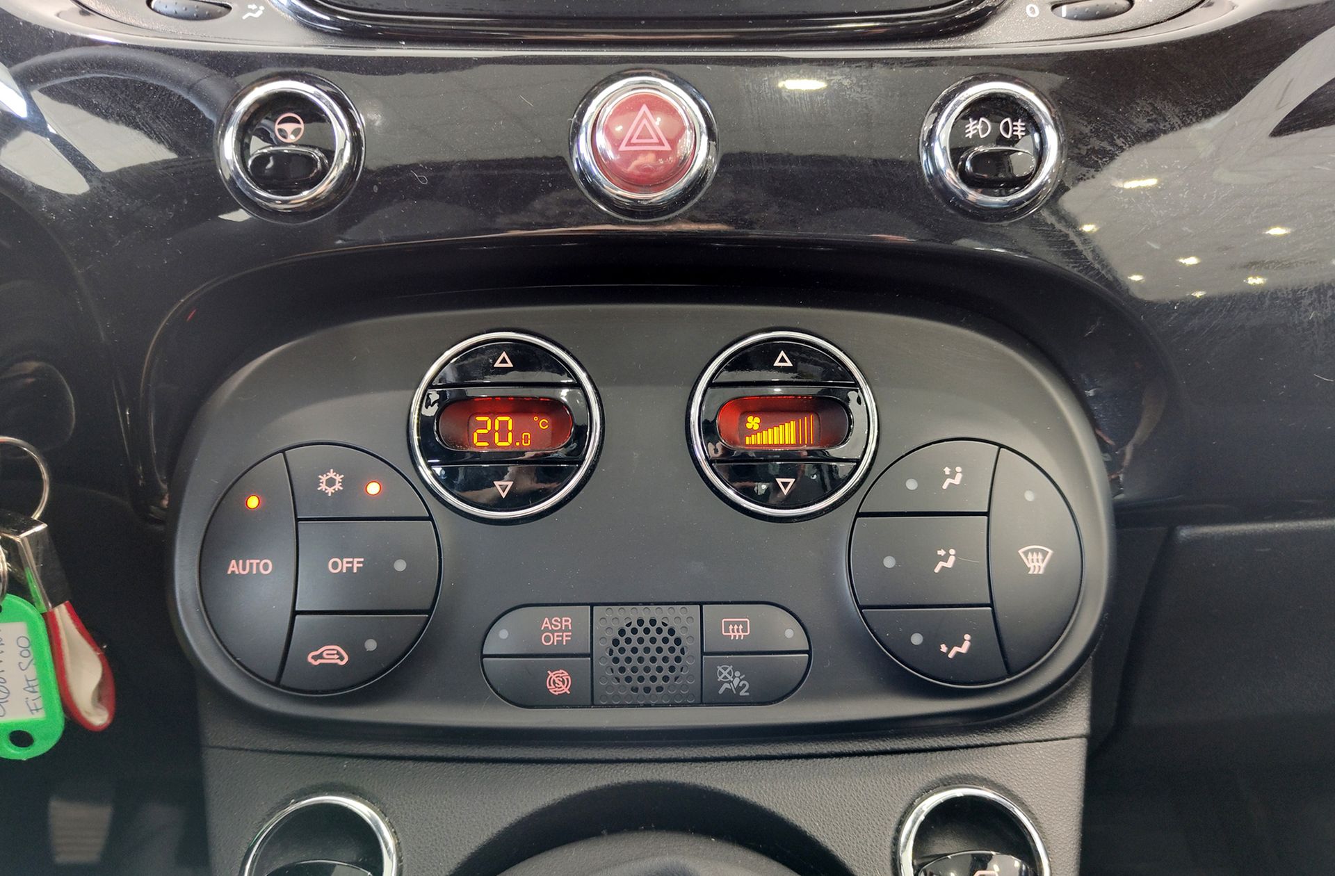 Fiat 500 1.0 Hybrid Club - foto 26