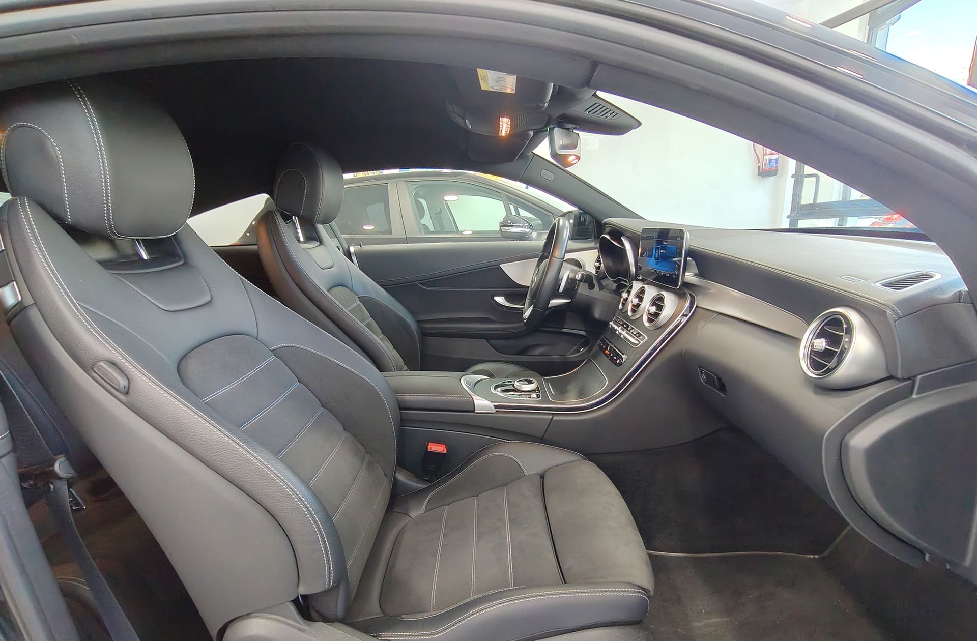 Mercedes-Benz Clase C Coupe 220 d Pack AMG - foto 20