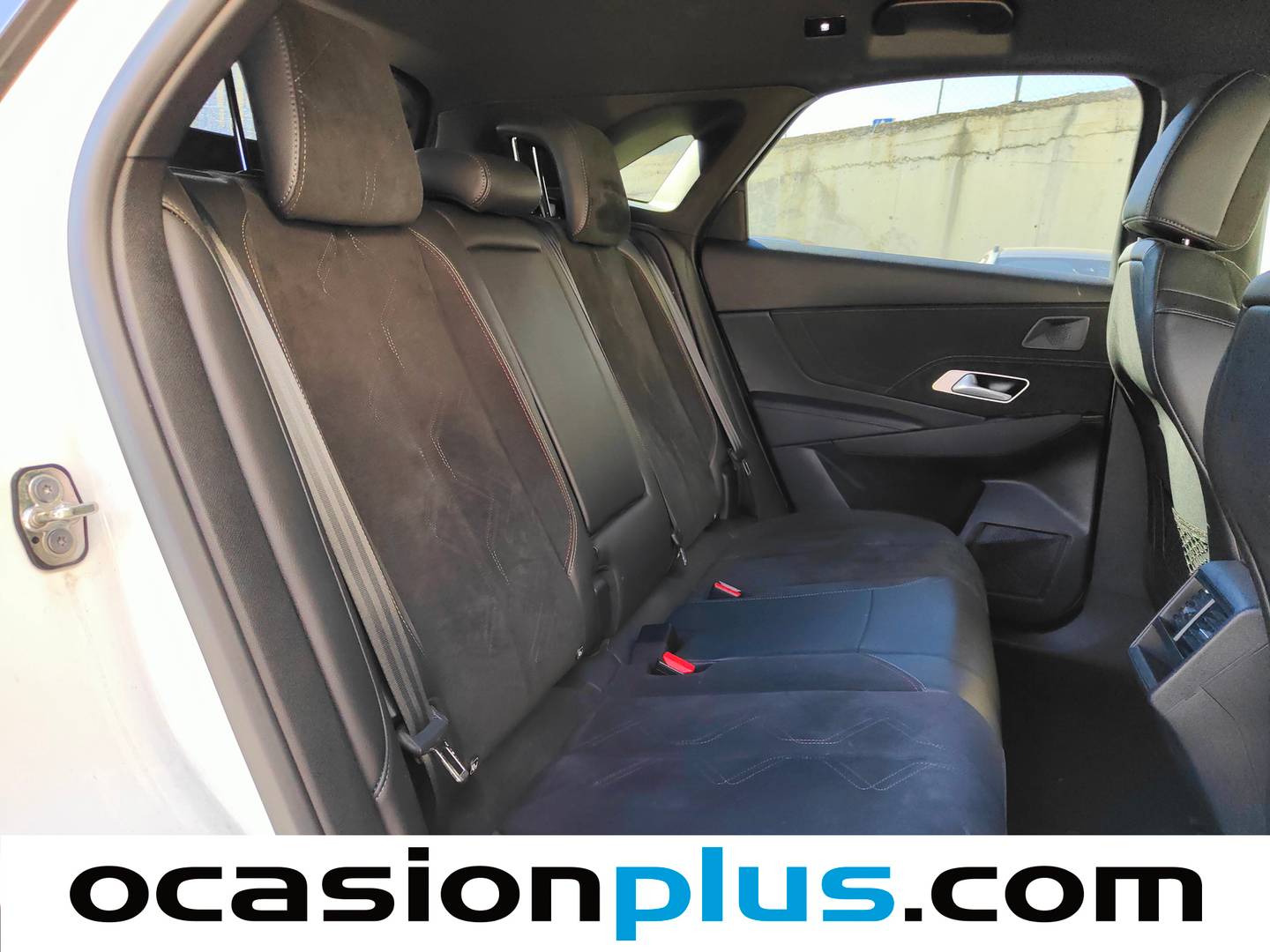 Foto DS DS 7 Crossback DS DS7 Crossback PureTech 180 Performance Line+ Auto (180 CV)