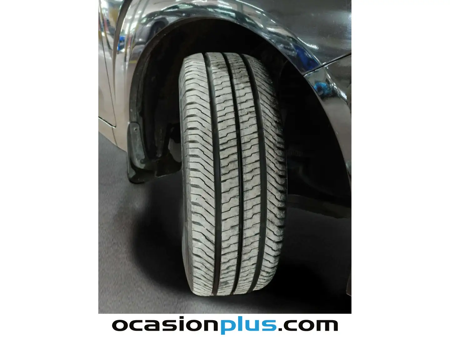 Foto SsangYong Rodius Ssangyong Rodius D22T Line  (178 CV) 7 plazas