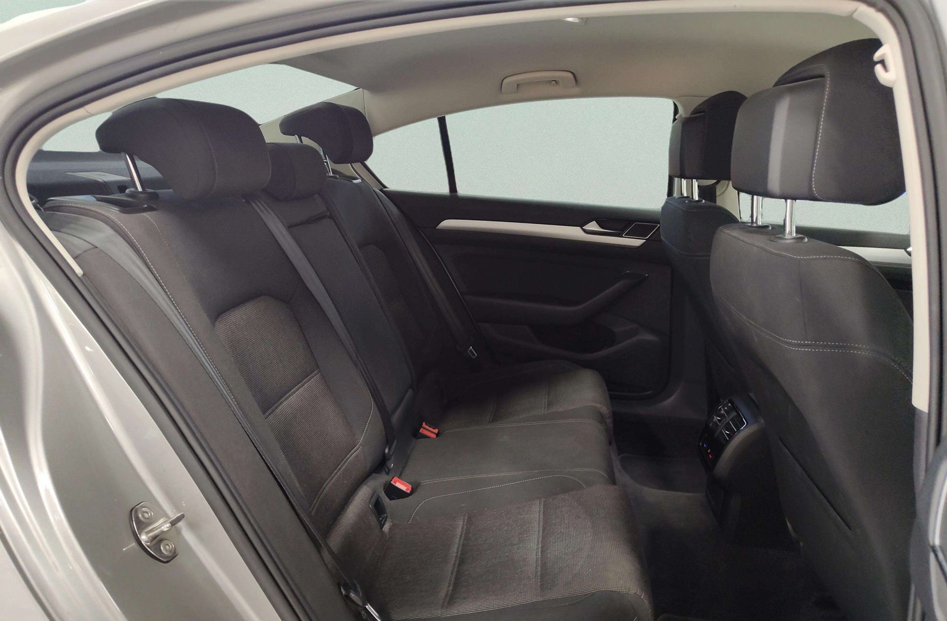 Volkswagen Passat Advance 1.6 TDI BMT - foto 17