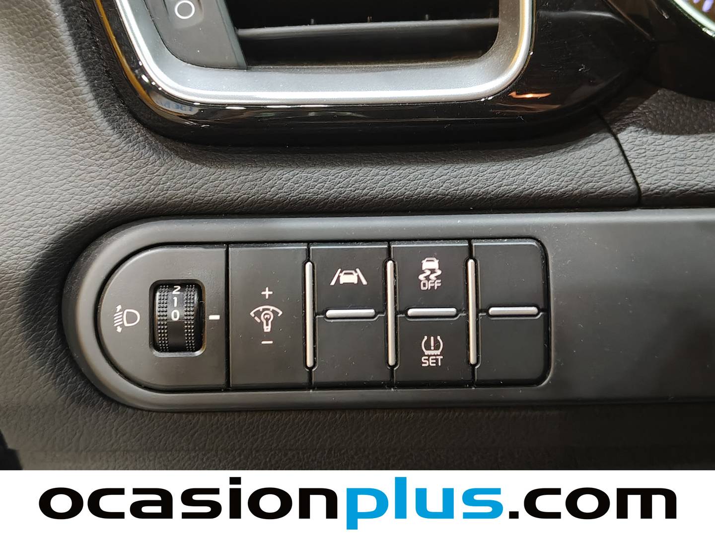 Foto KIA XCeed Kia XCeed 1.5 MHEV iMT Tech (160 CV)