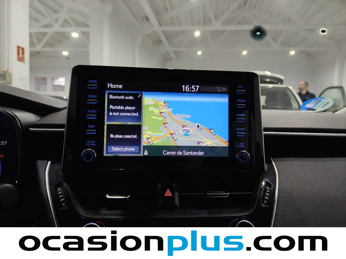 Foto Toyota Corolla Toyota Corolla 1.8 125 Híbrido Active Tech E-CVT Sedán (122 CV)