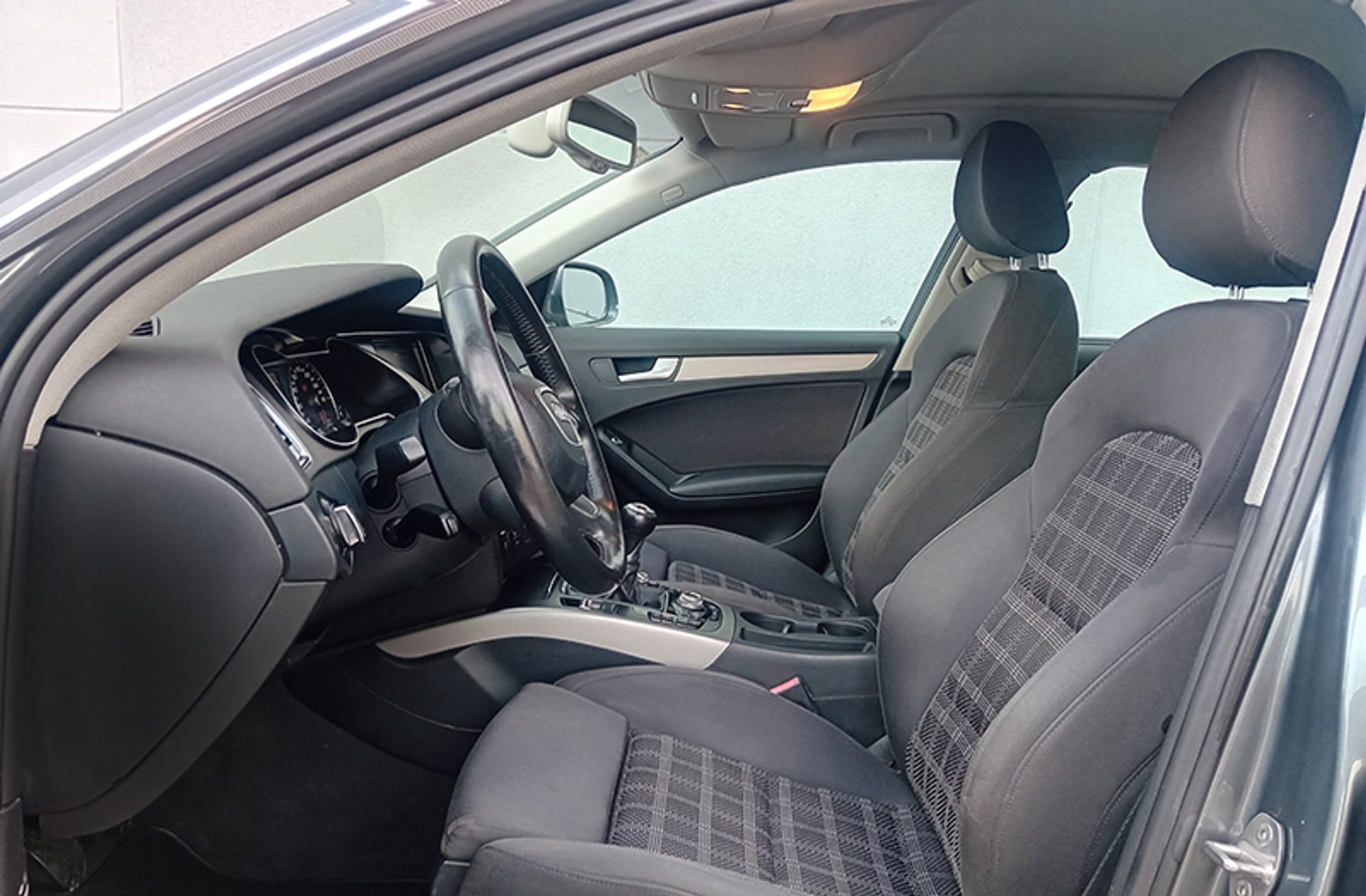 Audi A4 Avant 1.8 TFSI - foto 8