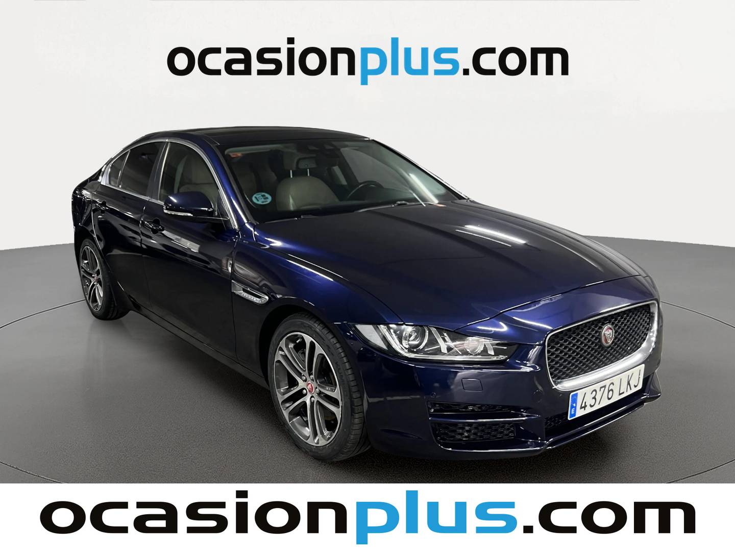 Foto delantera Jaguar XE Jaguar XE 2.0 Diesel Portfolio RWD Auto (180 CV) derecha