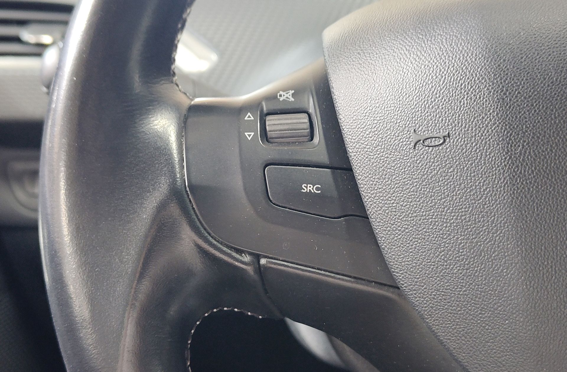 Peugeot 2008 PureTech 130 Allure - foto 33