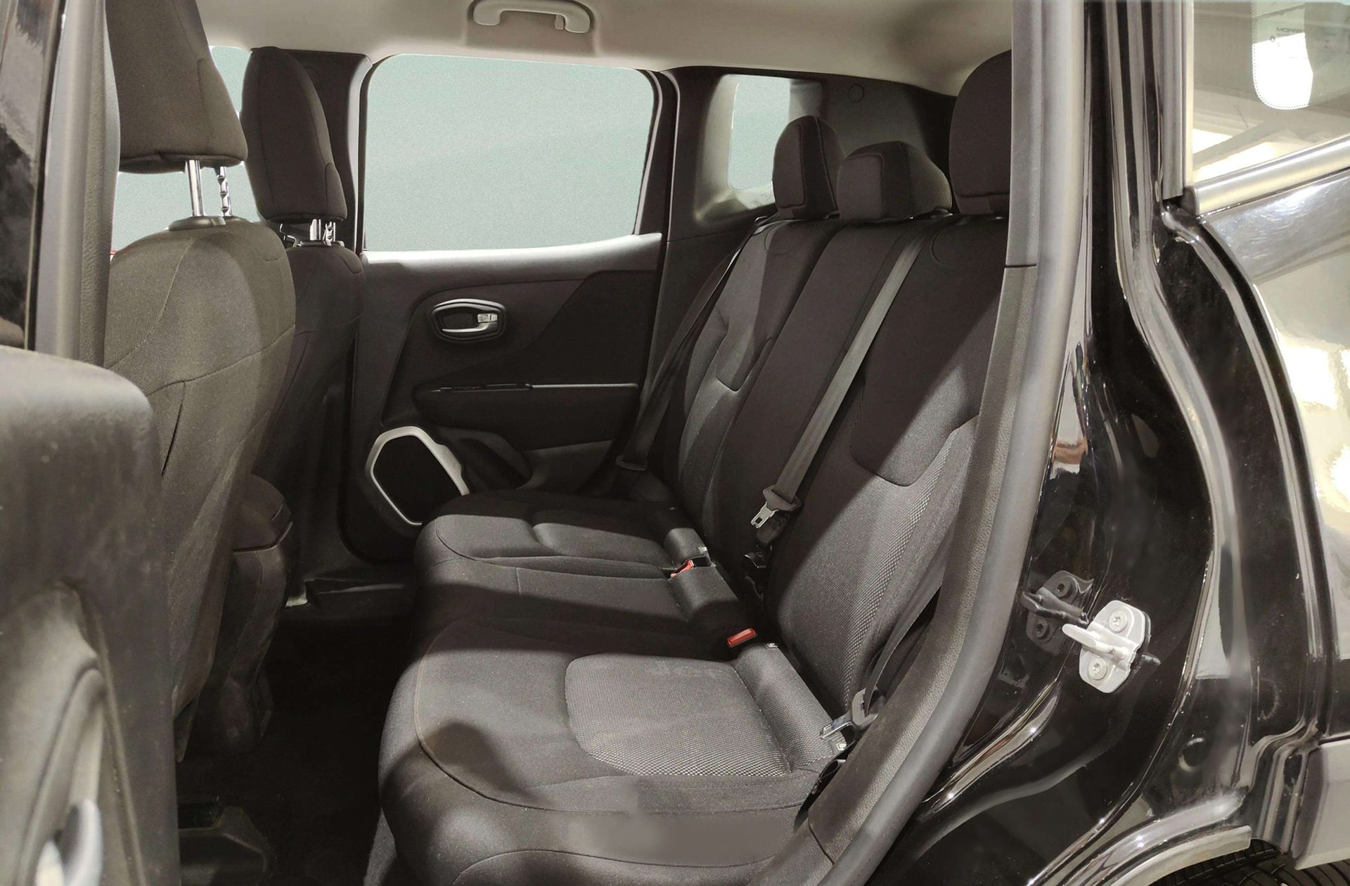 Jeep Renegade 1.6 E-TORQ Sport FWD E6 - foto 9