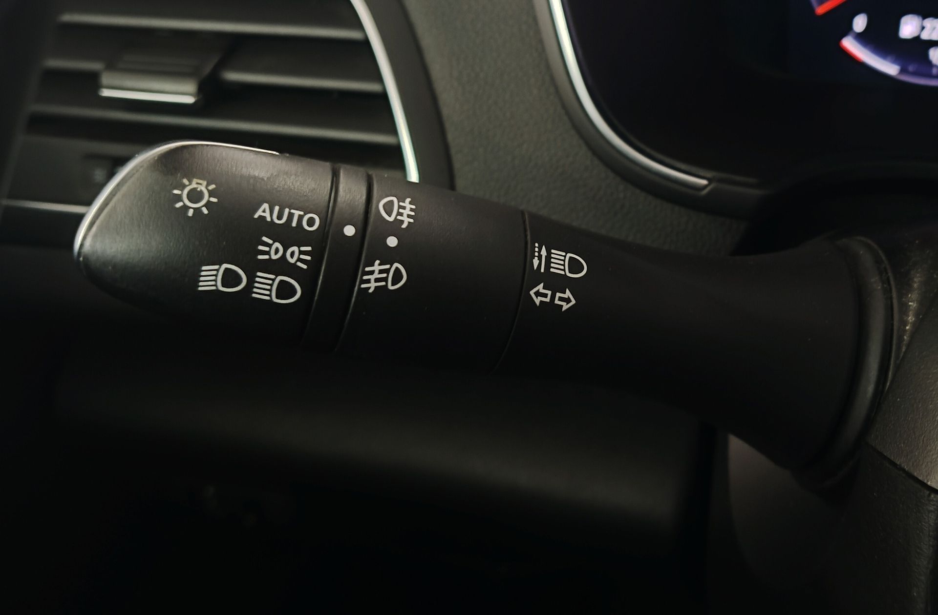 Renault Mégane Zen TCe GPF - foto 28