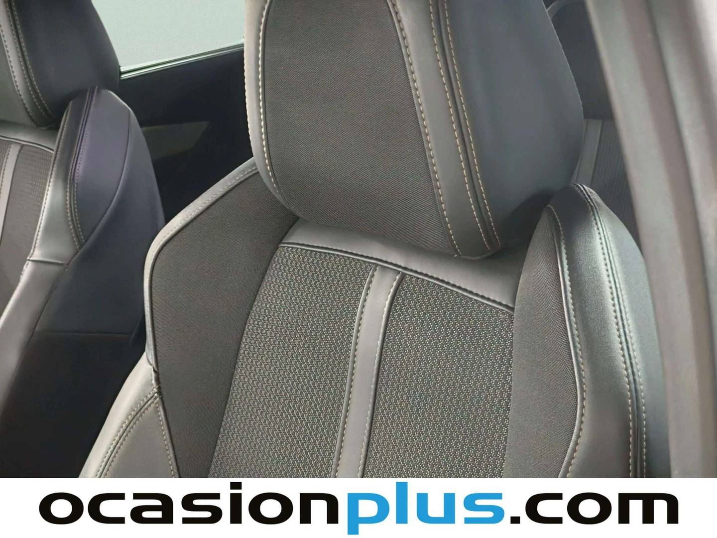 Extras y acabados del Peugeot 5008 Peugeot 5008 BlueHDI 130 S&S GT EAT8 (130 CV) 7 Plazas