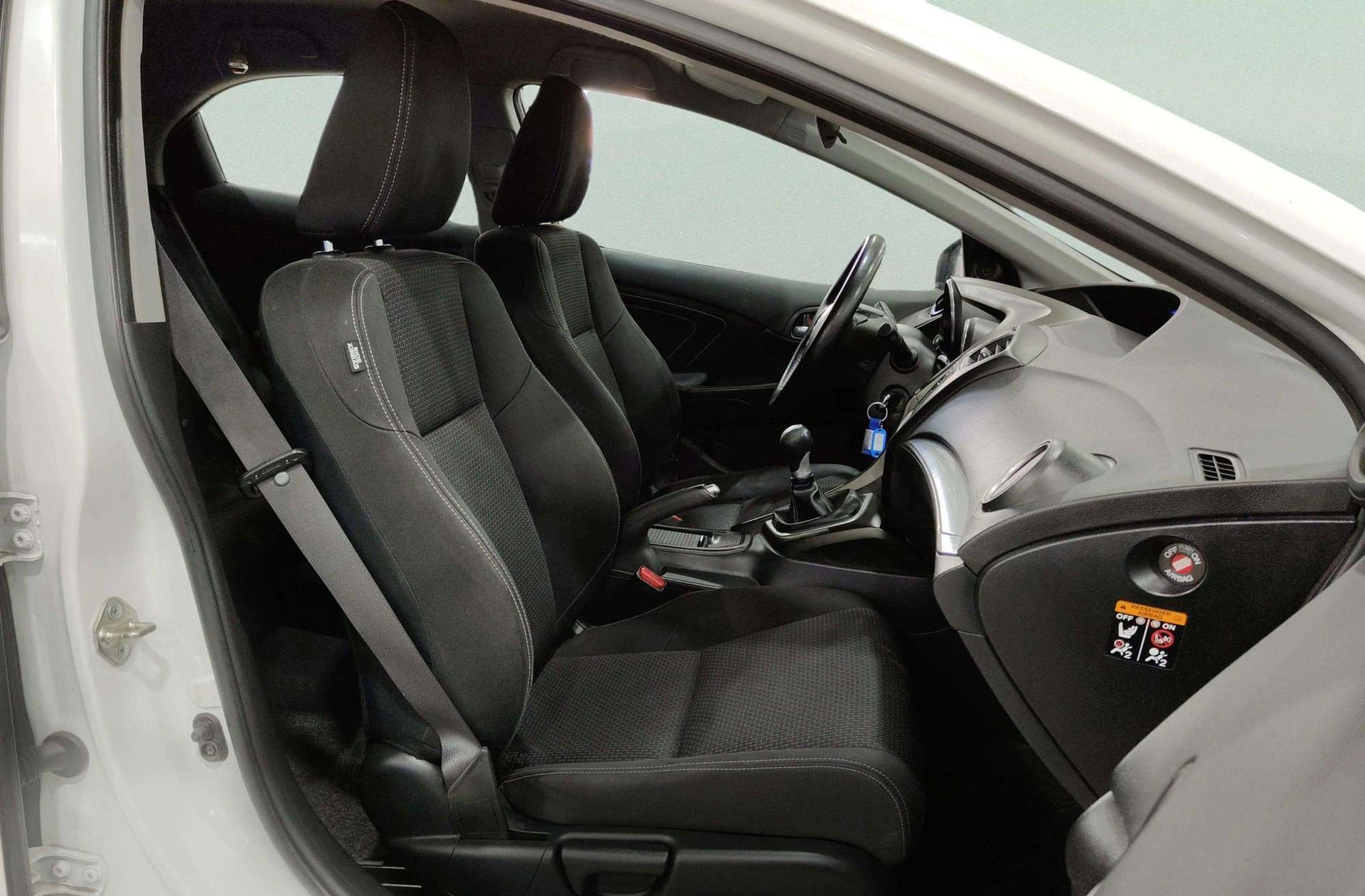 Honda Civic 1.6 i-DTEC Elegance - foto 16