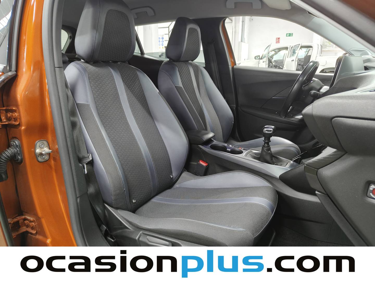 Foto Peugeot 2008 Peugeot 2008 PureTech 130 S&S Allure (130 CV)