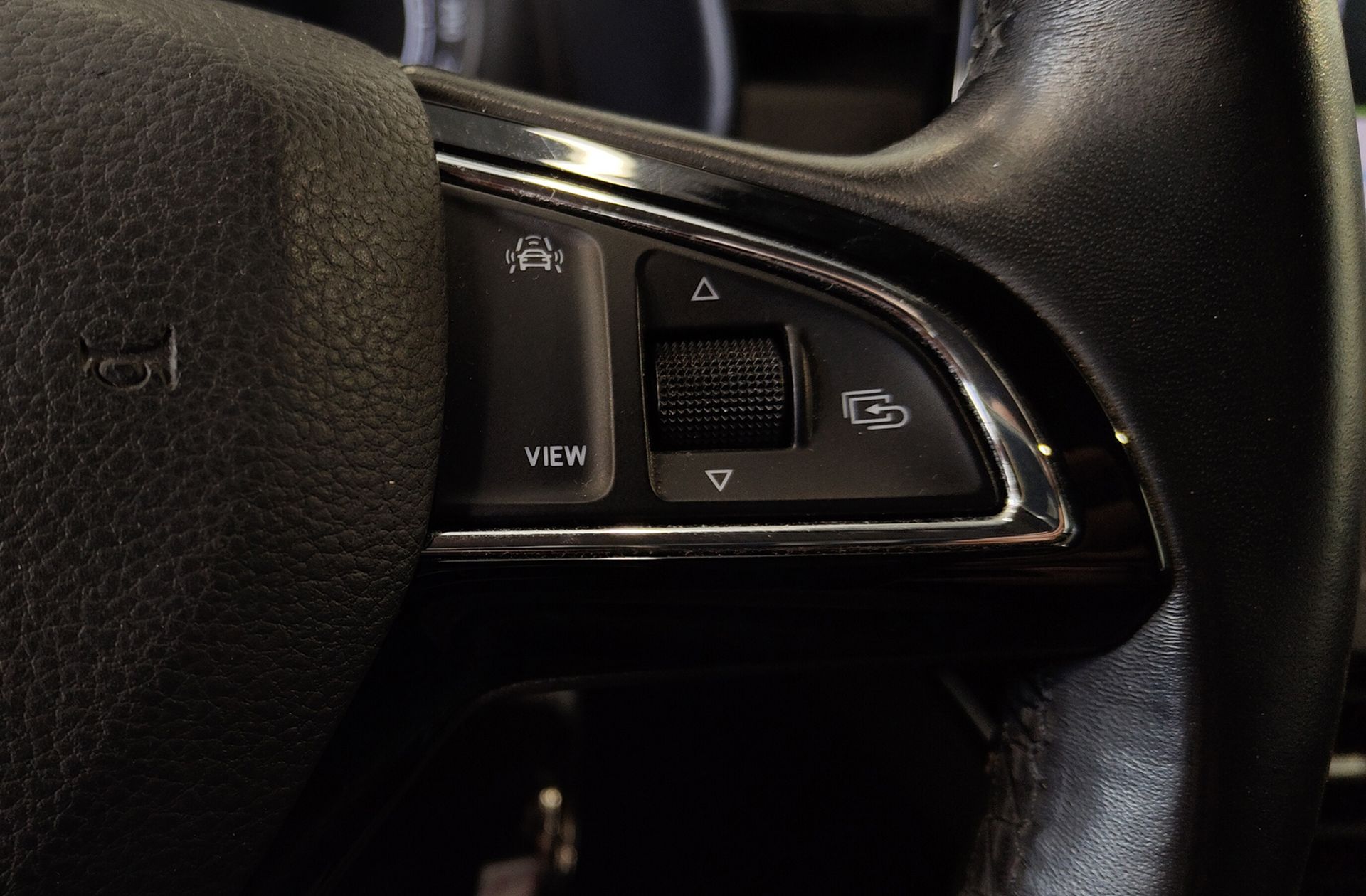 Škoda Scala 1.0 TSI Ambition - foto 31
