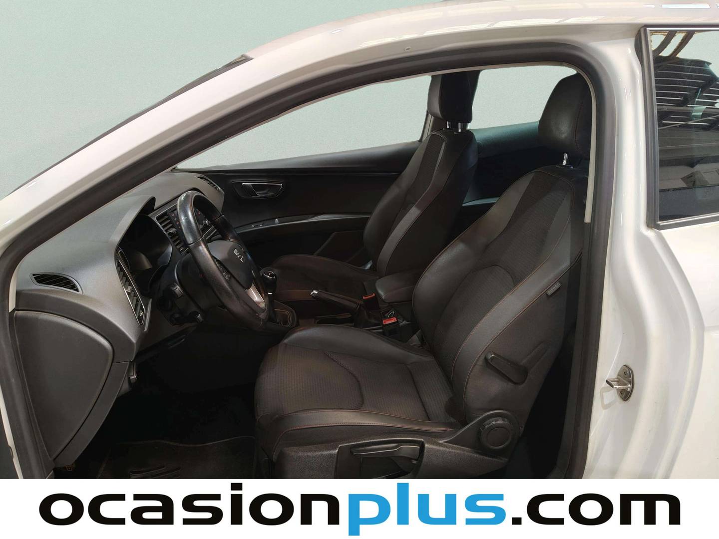 Foto asientos delanteros Seat León Seat León SC 1.4 TSI ACT S&S FR (150 CV)