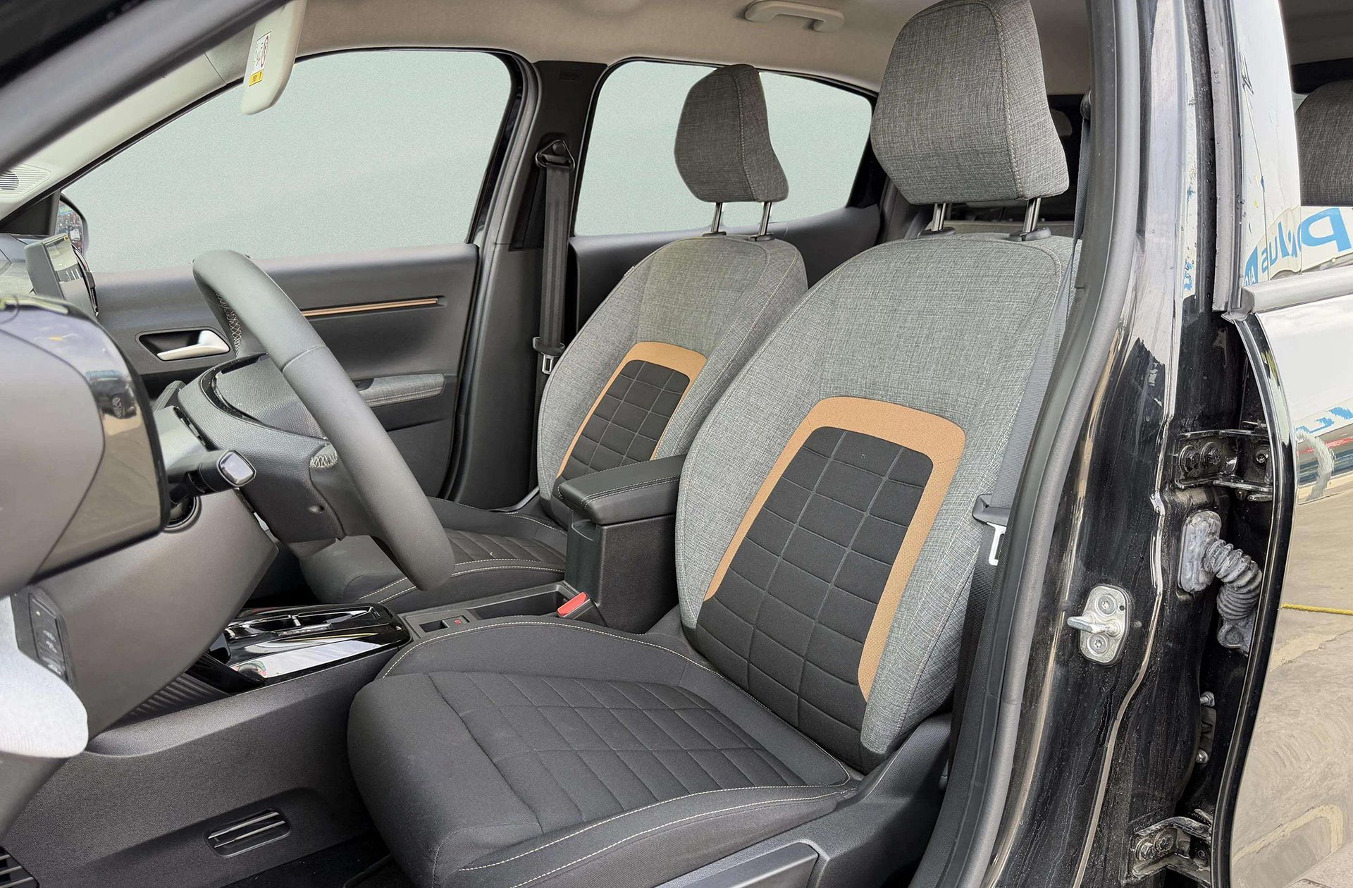 Citroën C3 Aircross Hybrid 145 Plus e-DCS6 - foto 10