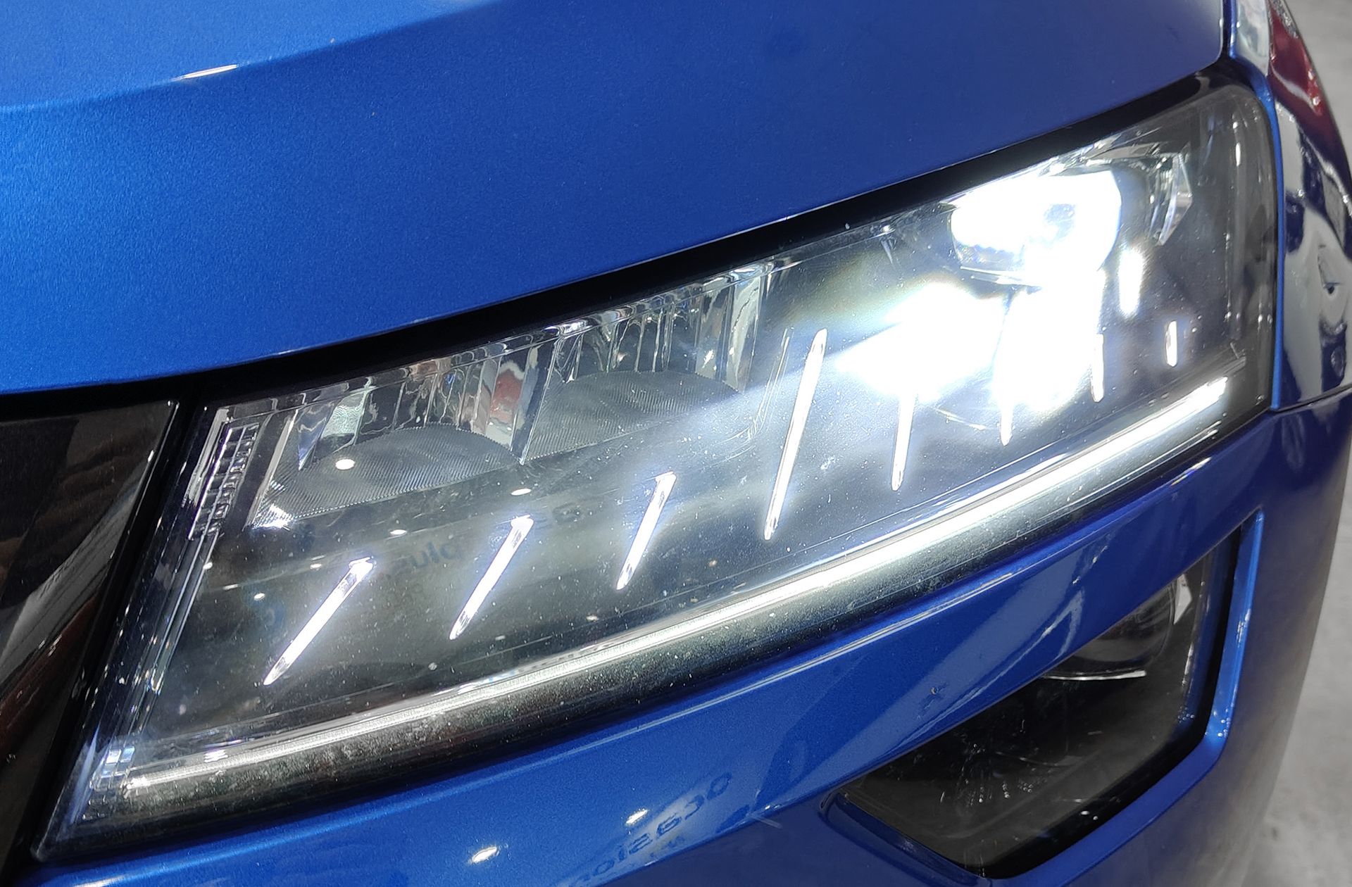 Škoda Karoq 1.5 TSI ACT Sportline DSG - foto 17