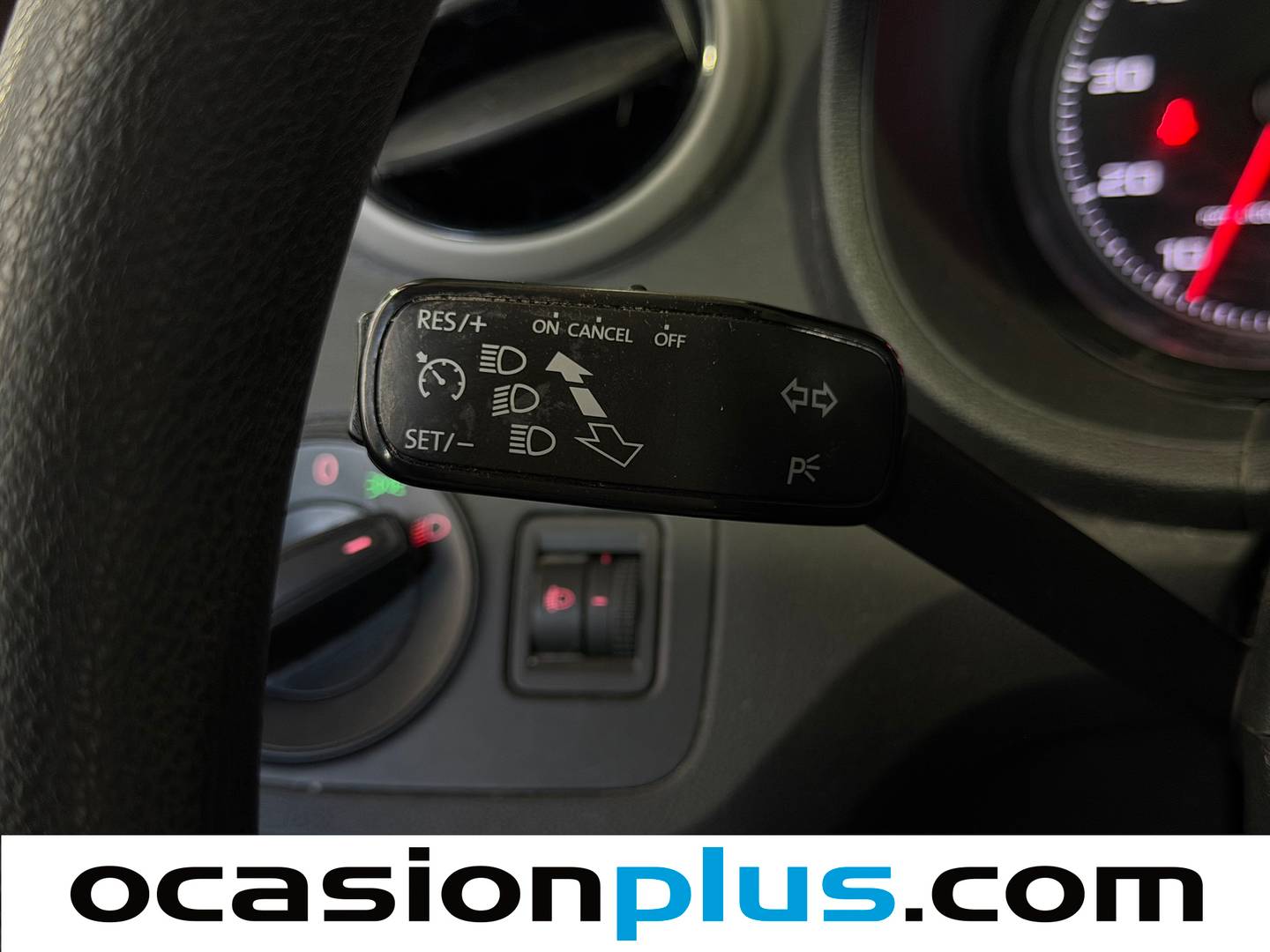 Extras y acabados del Seat Ibiza Seat Ibiza 1.0 Reference Plus Limited (75 CV)