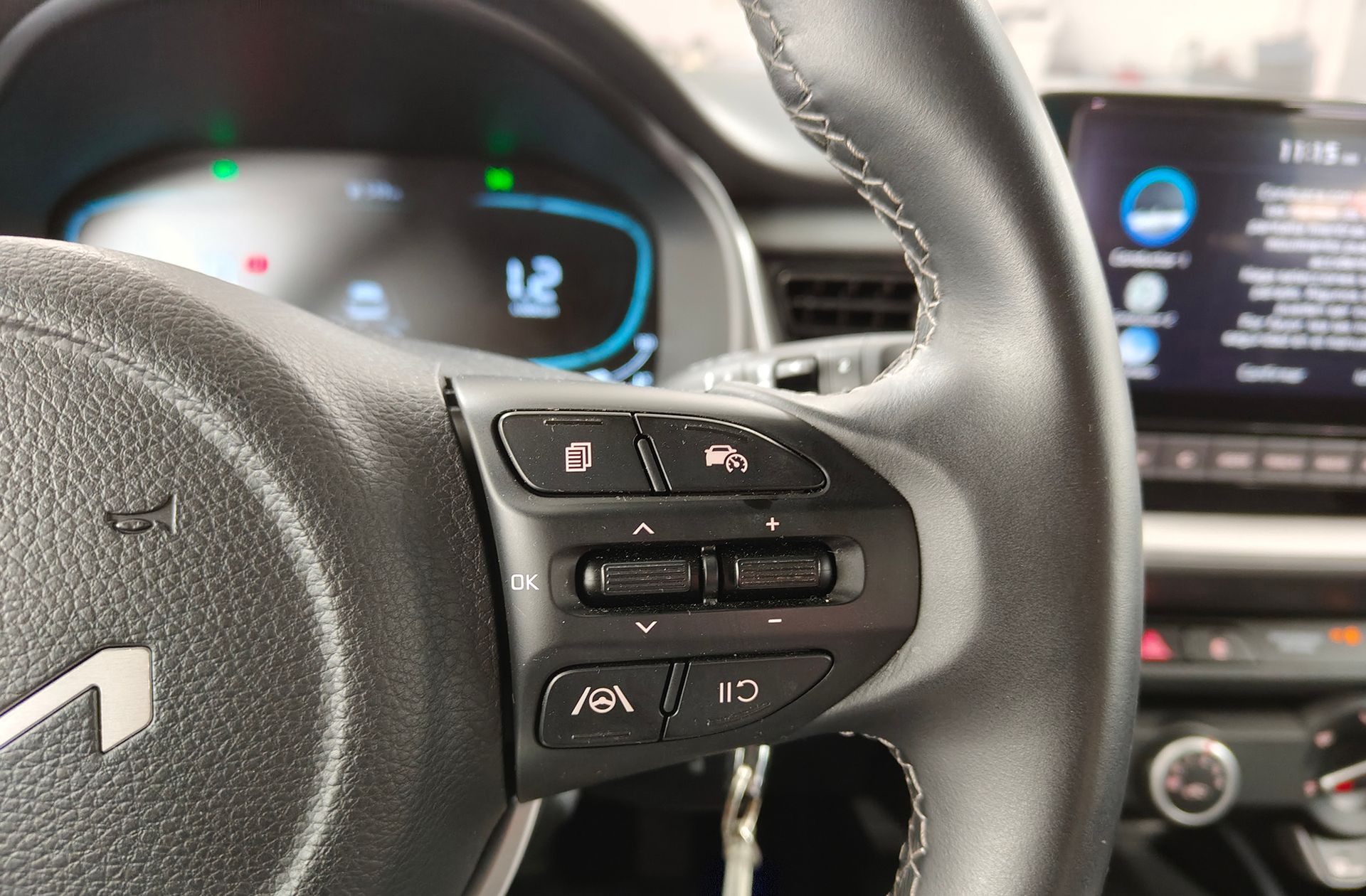 Kia Stonic 1.0 T-GDi MHEV Concept - foto 26