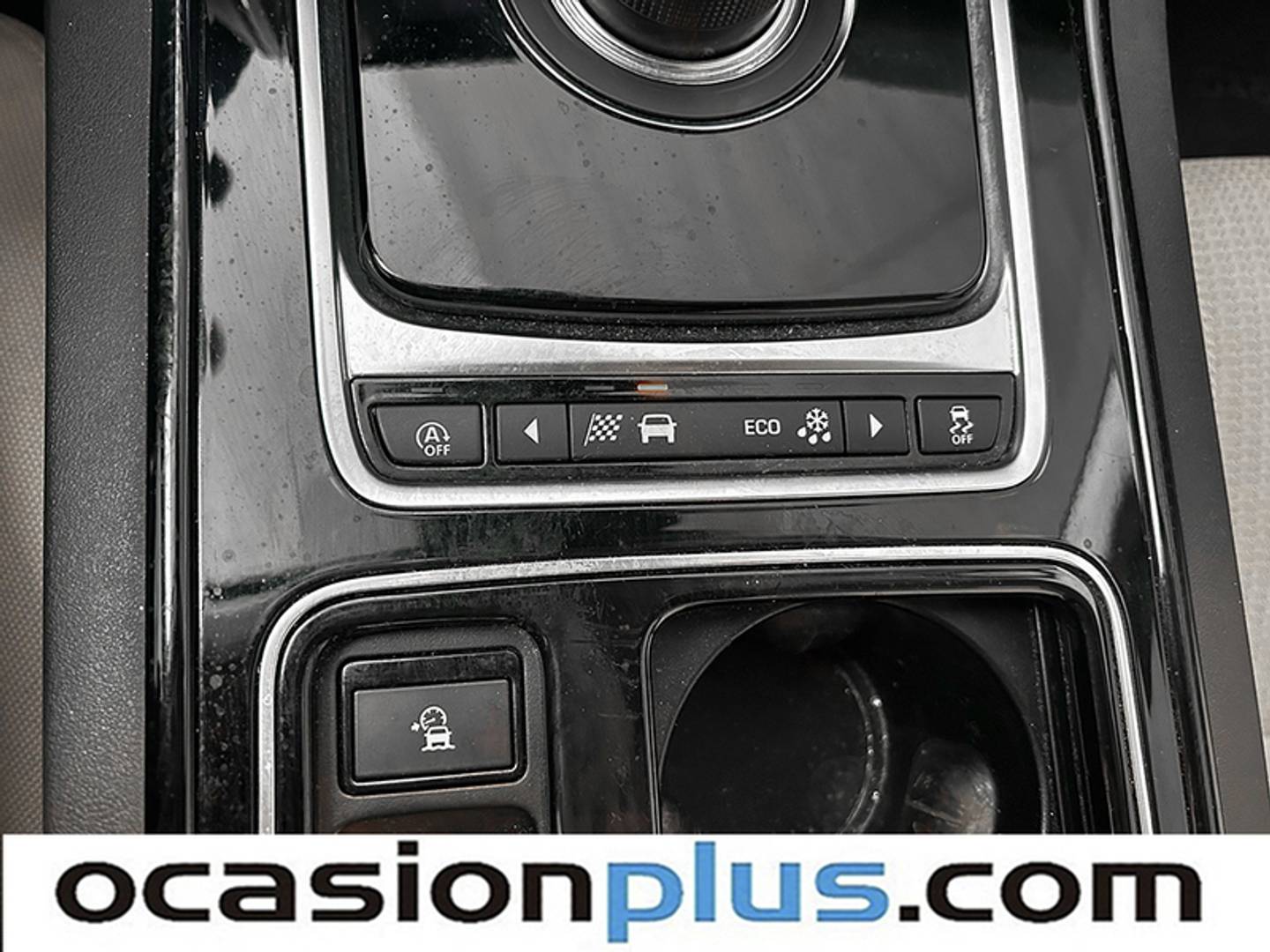 Foto Jaguar XE Jaguar XE 2.0 Diesel Pure RWD Auto (180 CV)