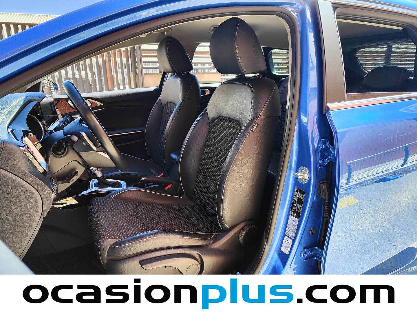 Foto asientos delanteros KIA Ceed Tourer Kia Ceed Tourer 1.6 MHEV Tech DCT (136 CV)