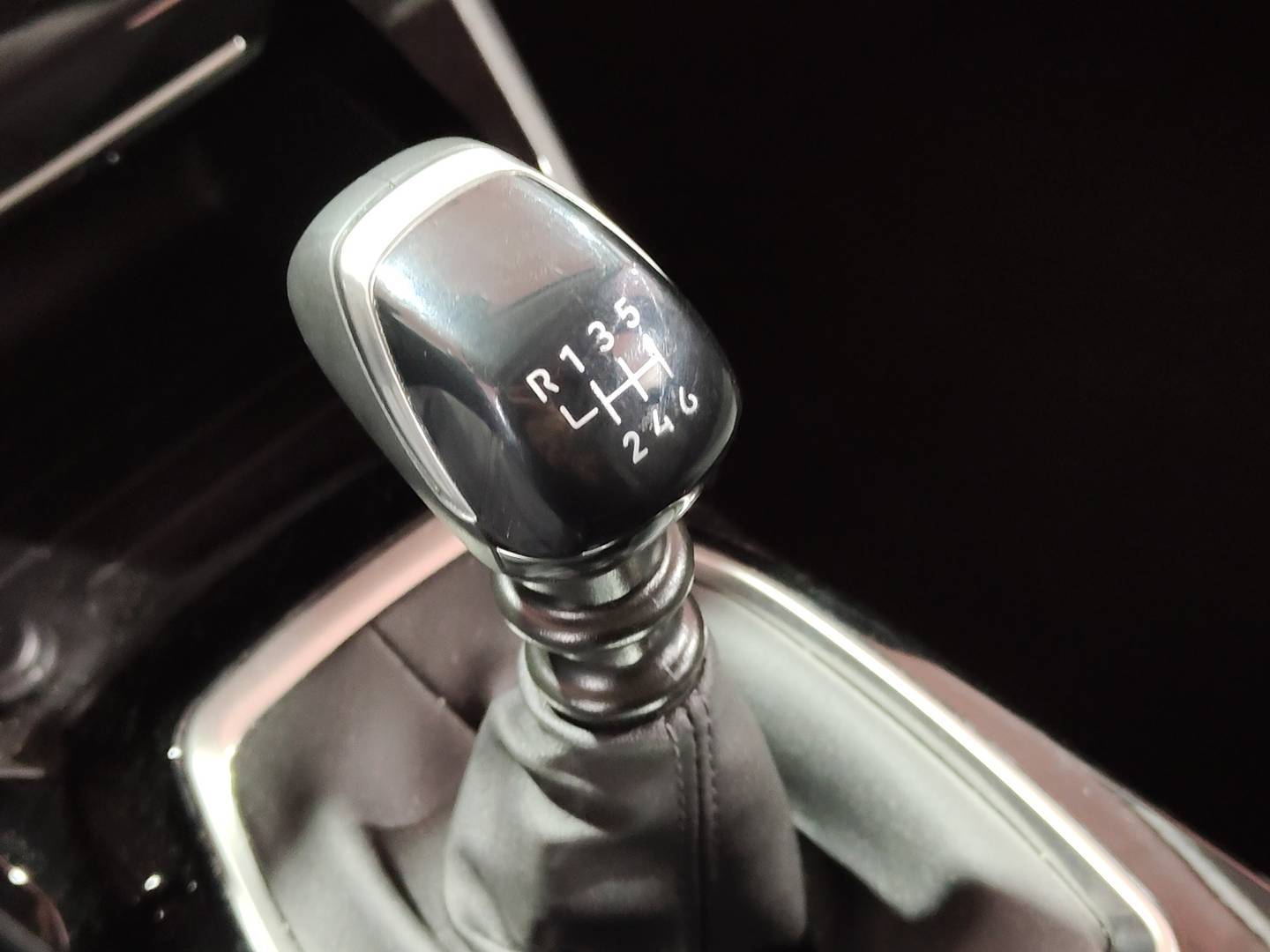 Foto Peugeot 208 Peugeot 208 PureTech 100 Allure (100 CV)