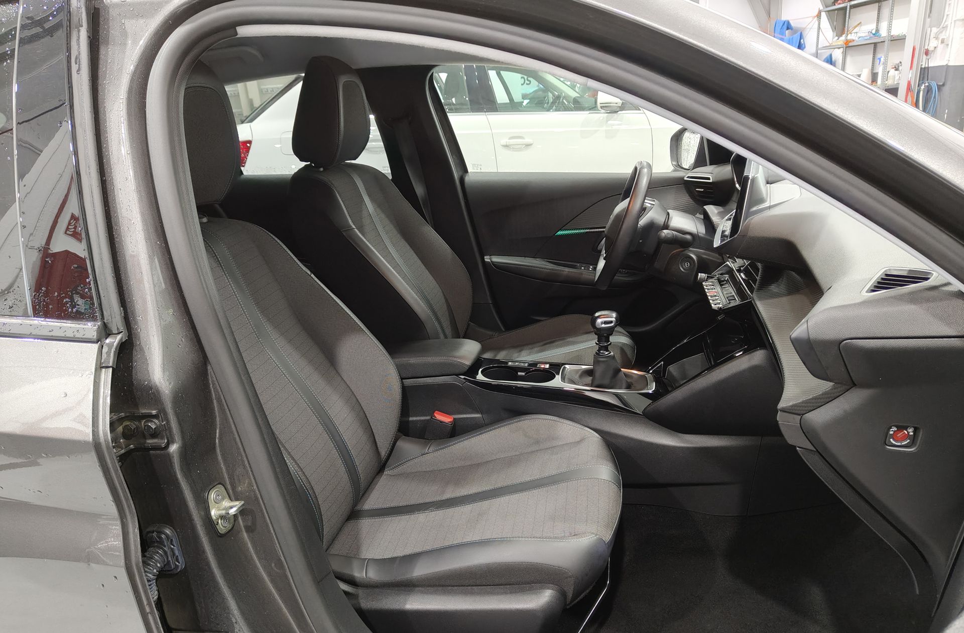 Peugeot 208 PureTech 100 Allure - foto 15
