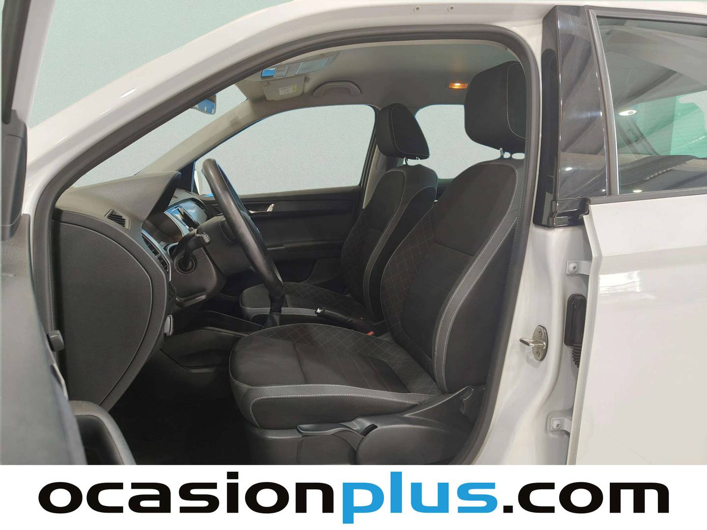 Foto asientos delanteros Skoda Fabia Skoda Fabia 1.0 MPI Ambition Plus (60 CV)