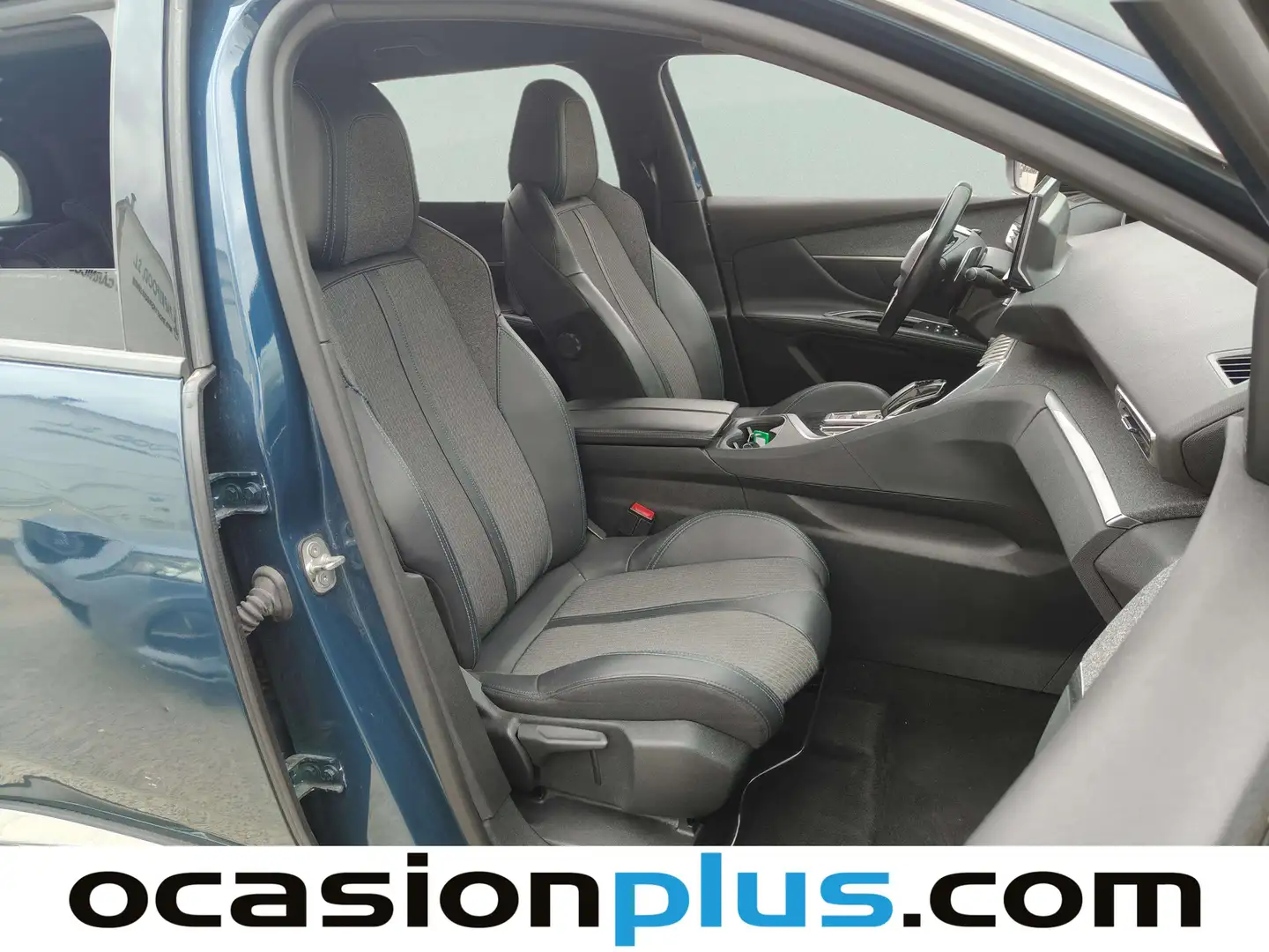 Foto Peugeot 5008 Peugeot 5008 PureTech 130 S&S Allure Pack EAT8 (130 CV) 7 Plazas