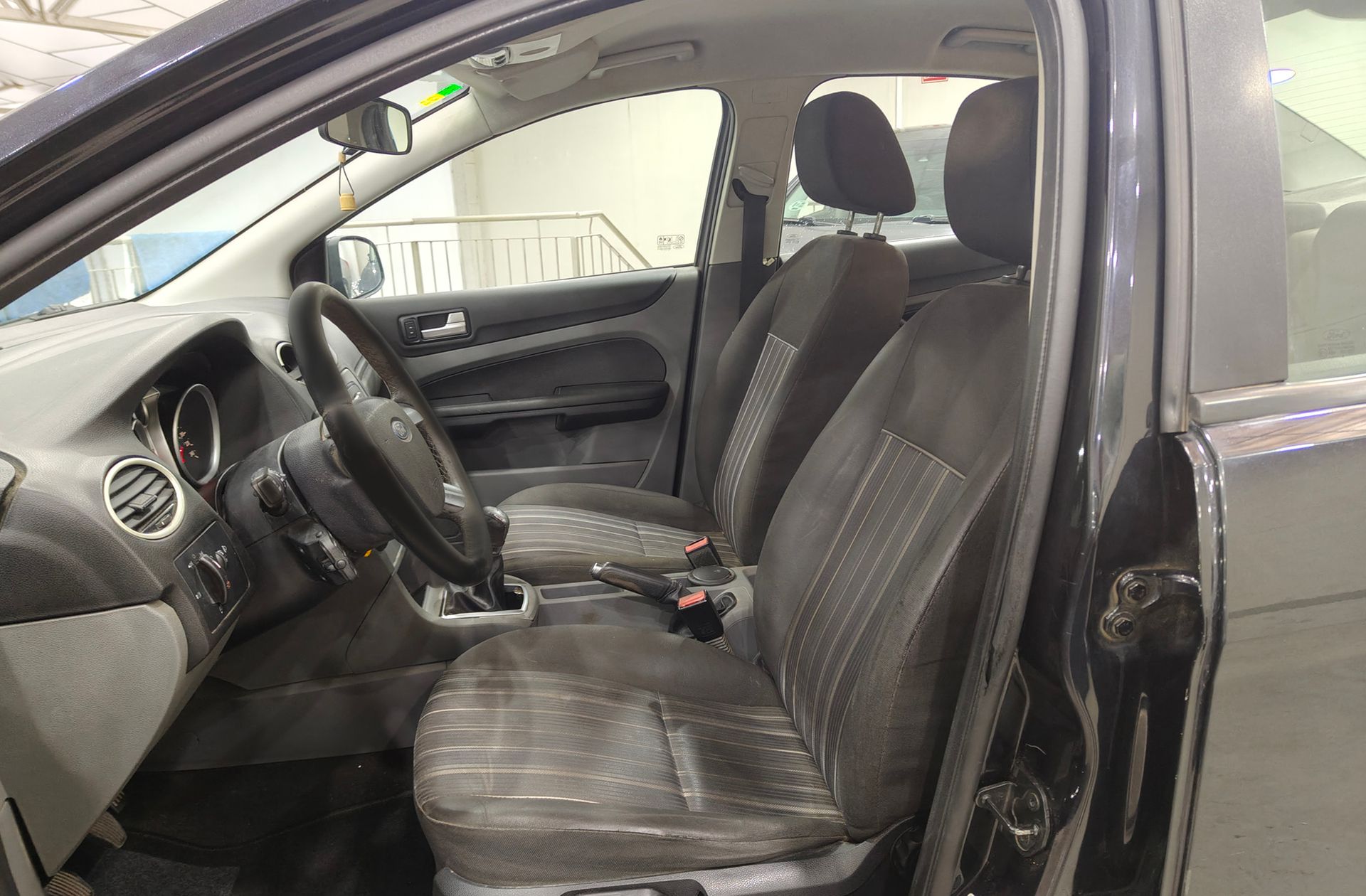 Ford Focus 1.6 TDCi Trend - foto 9
