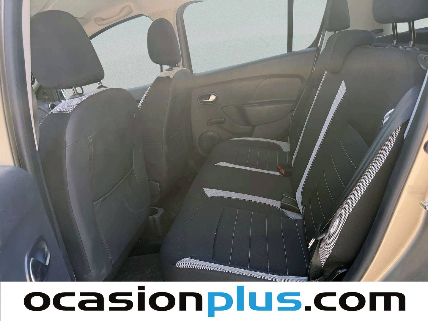 Foto asientos traseros Dacia Sandero Dacia Sandero Essential Blue dCi (95 CV)