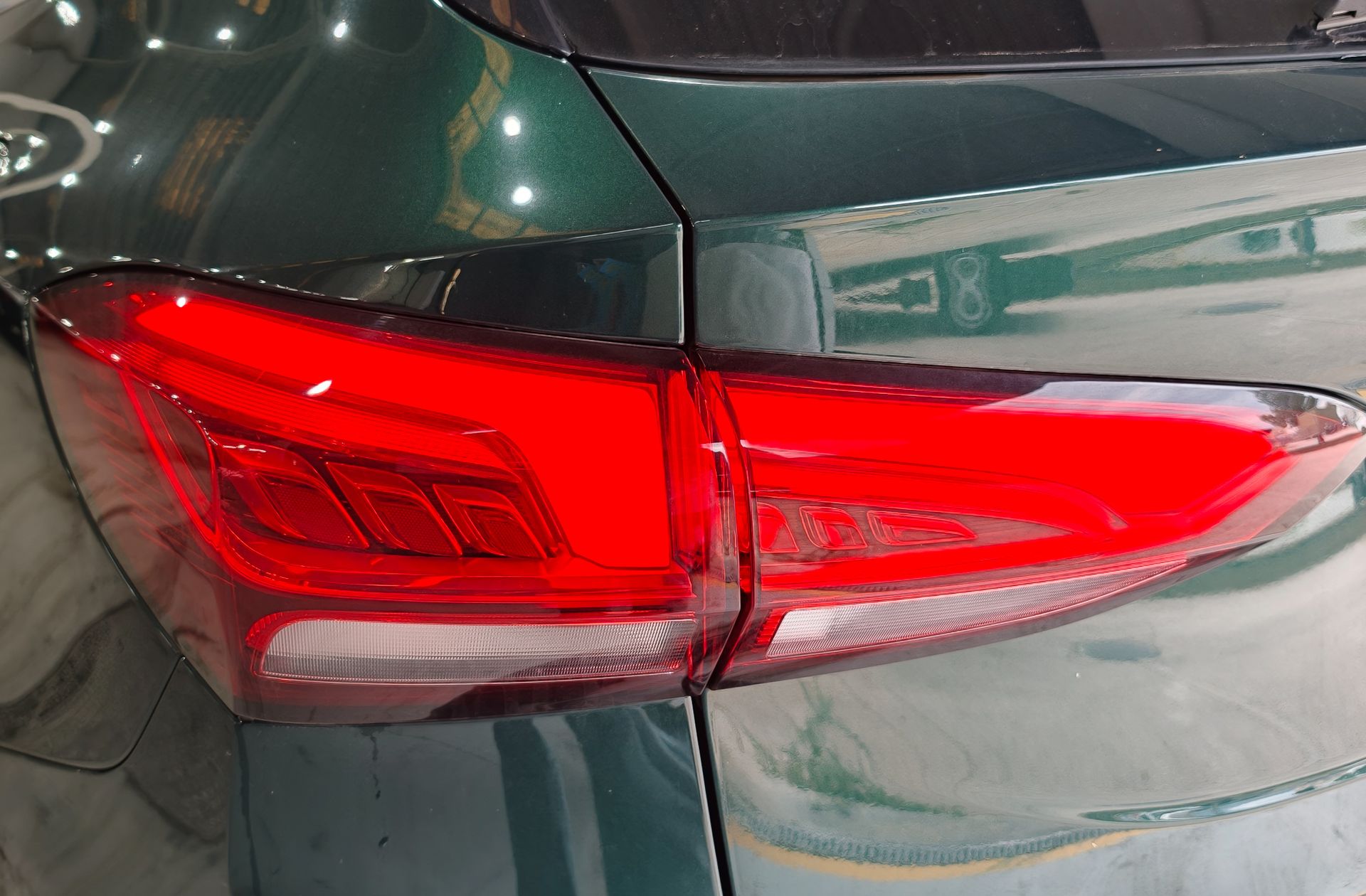 MG ZS 1.5 Hybrid+ Luxury - foto 15