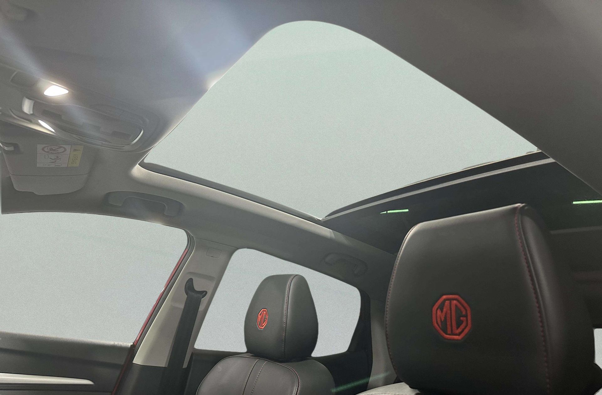 MG ZS 1.0T Luxury - foto 6