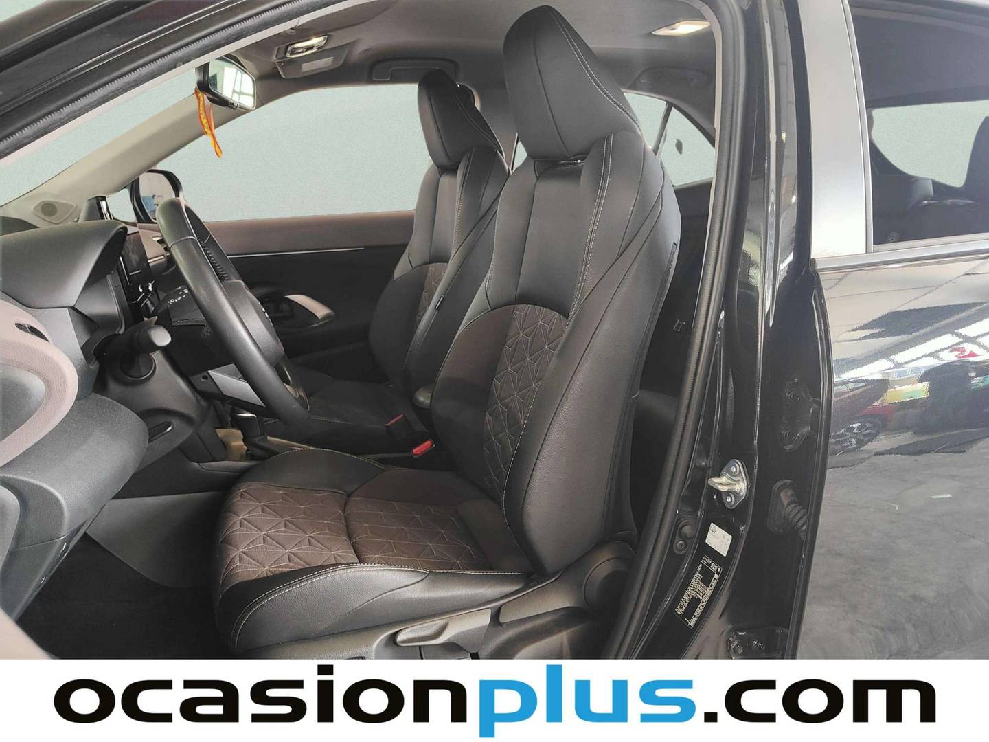 Foto asientos delanteros Toyota Yaris Cross Toyota Yaris Cross 120H Style (116 CV)