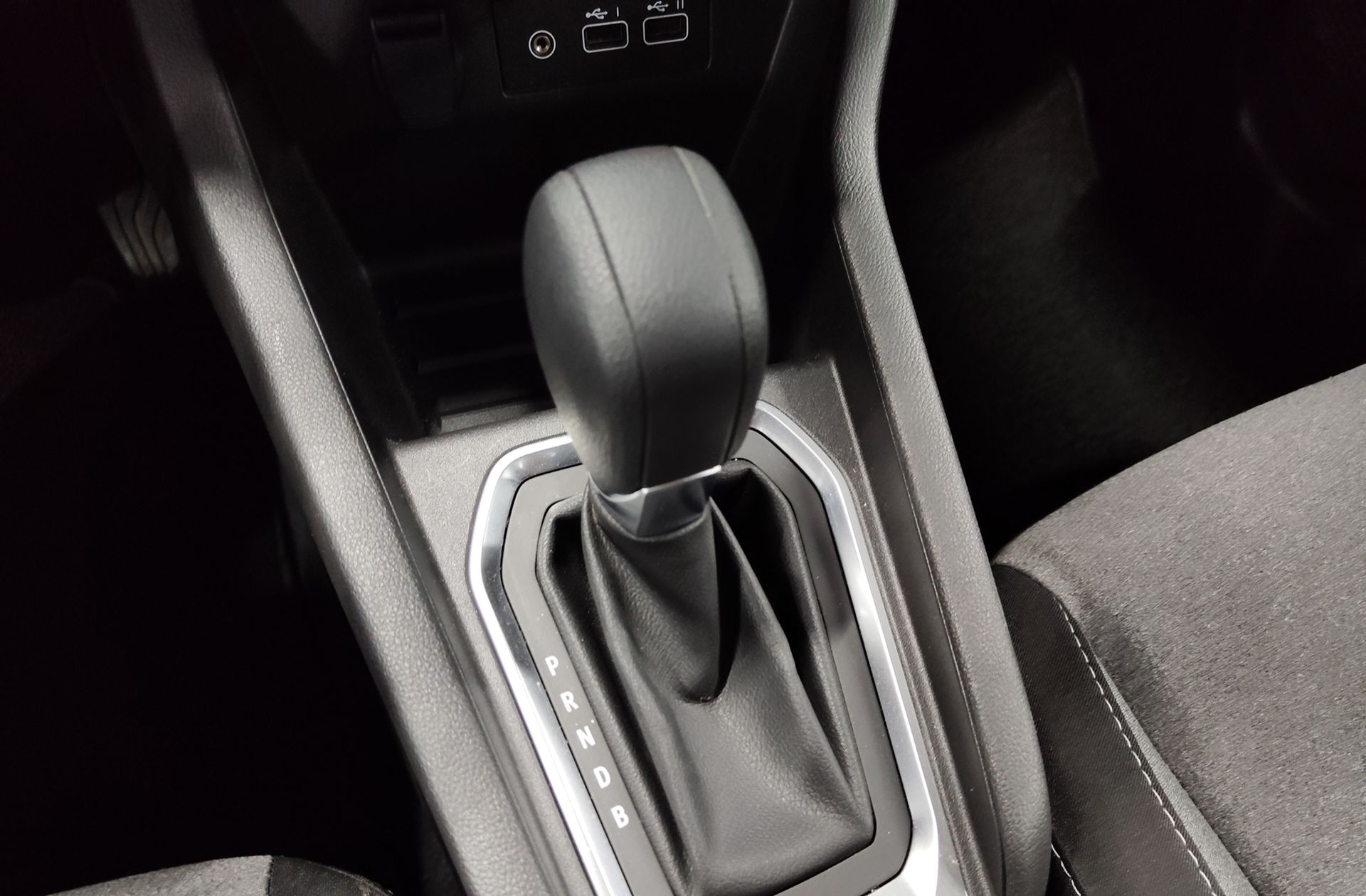 Renault Clio Evolution E-Tech full hybrid 145 - foto 5