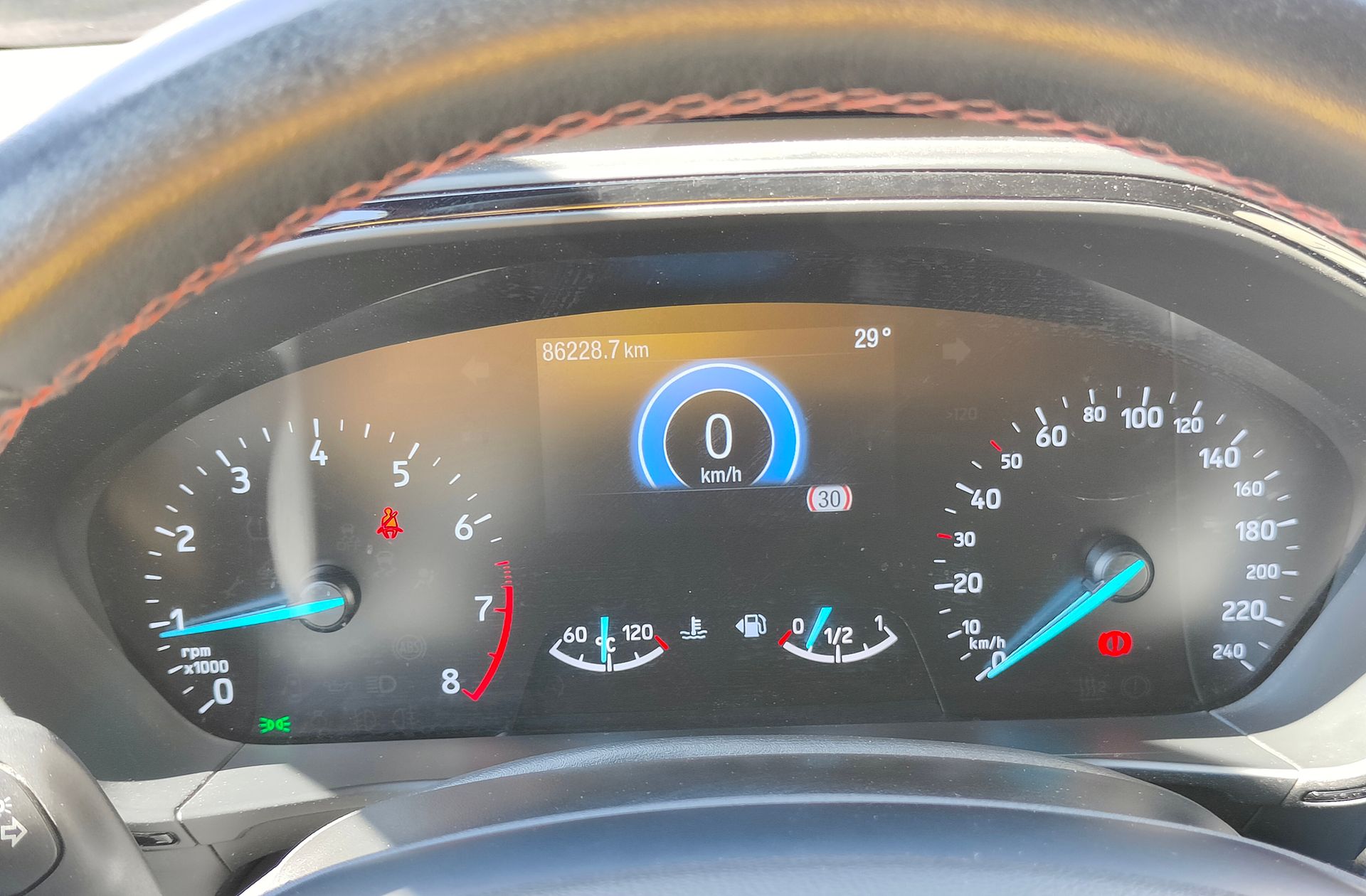 Ford Focus 1.0 EcoBoost ST-Line - foto 26