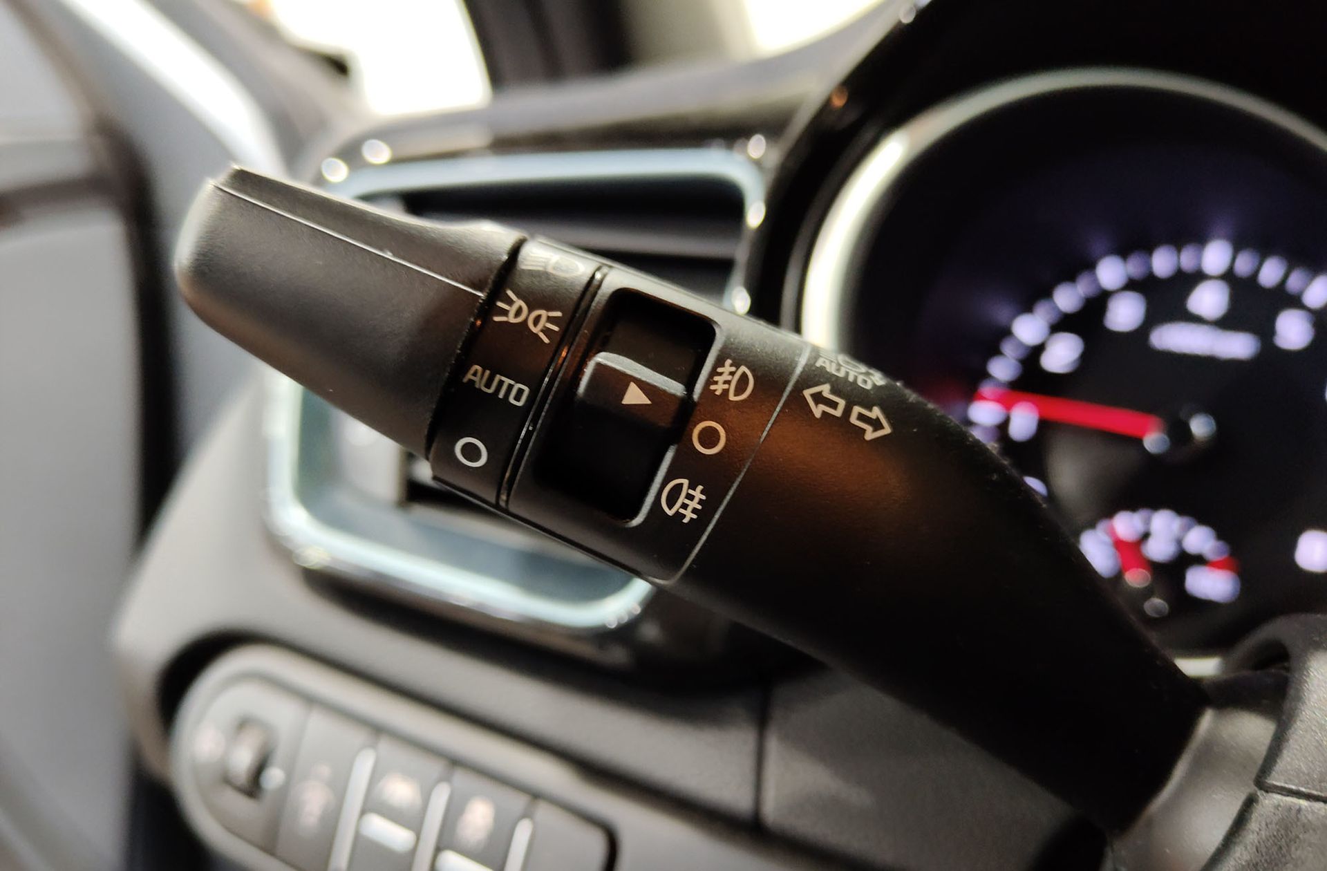 Kia Ceed 1.0 MHEV Style Edition DCT - foto 21