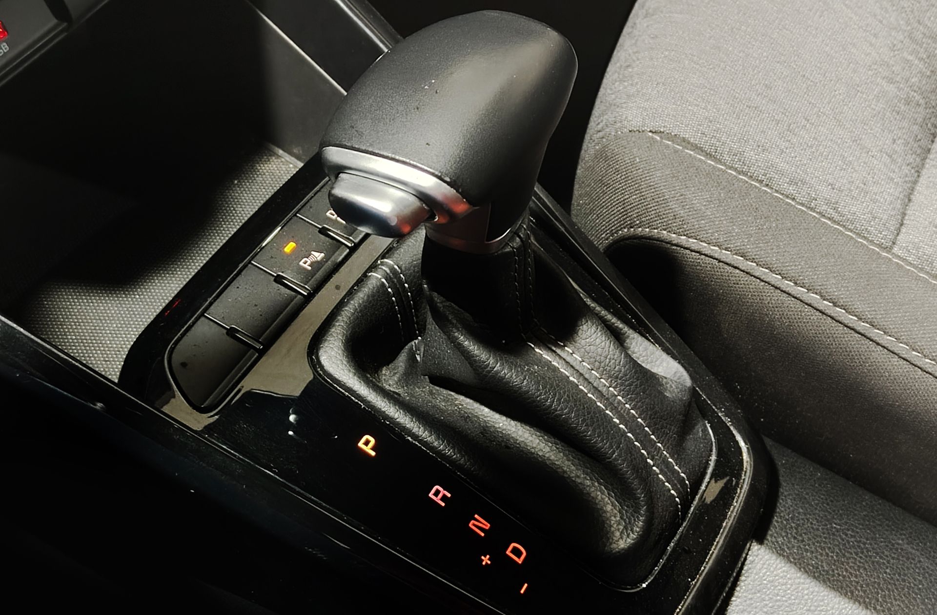 Kia Stonic 1.0 T-GDi Drive - foto 5