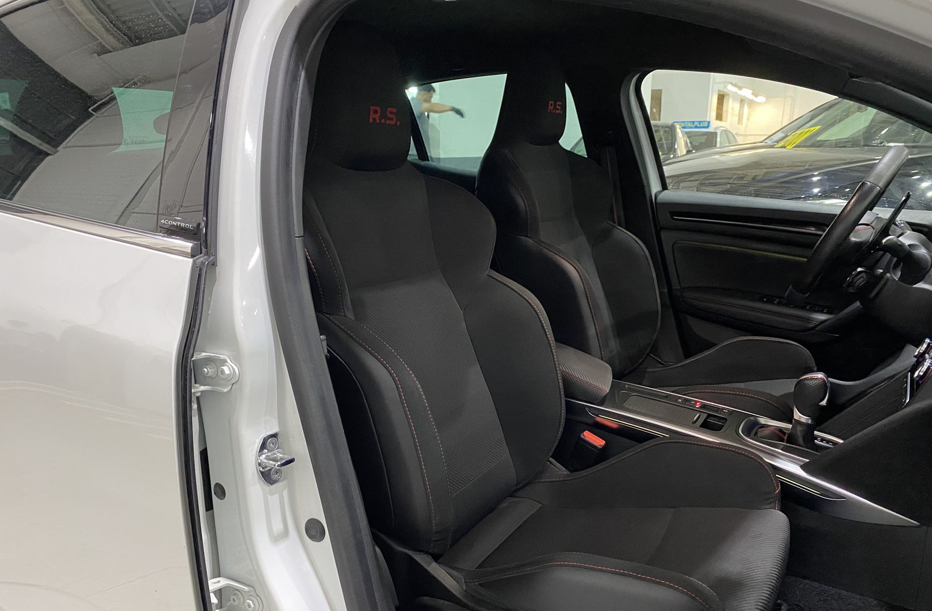 Renault Mégane RS Energy TCe EDC - foto 18