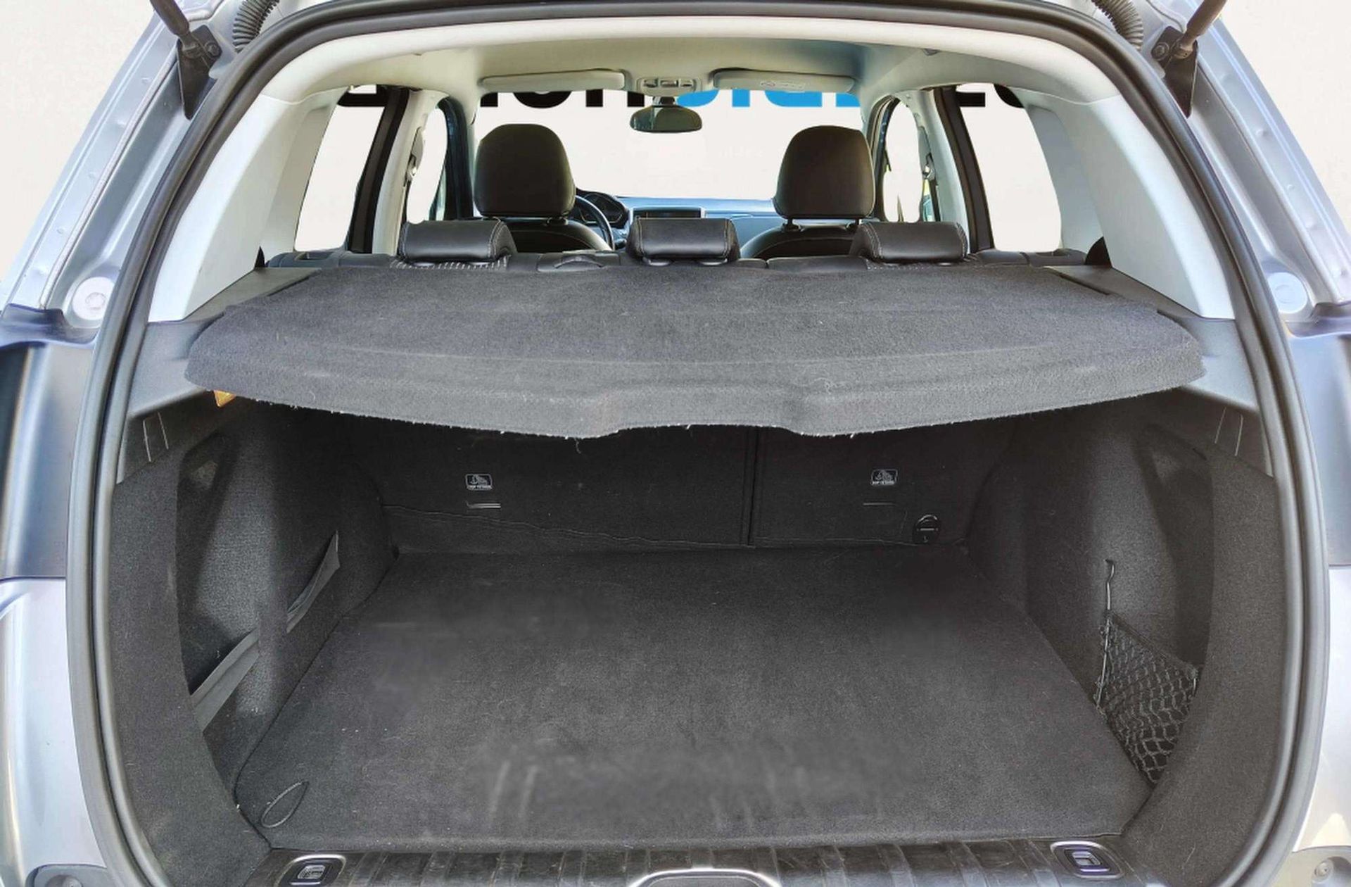Peugeot 2008 BlueHDi 120 Allure - foto 18