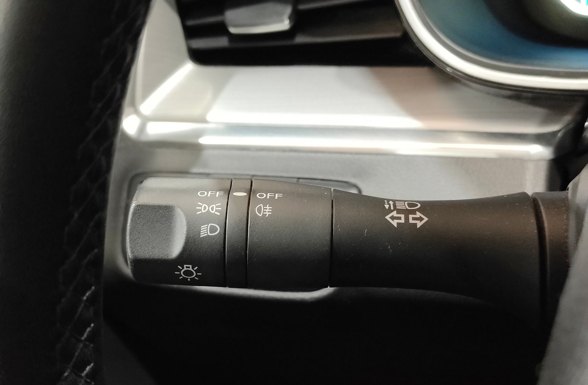 SWM G01 1.5T Luxury - foto 22