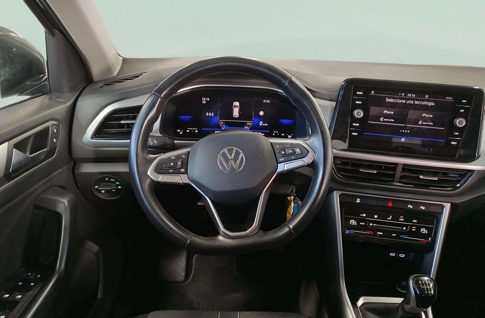 Volkswagen T-Roc Life 1.0 TSI - foto 24