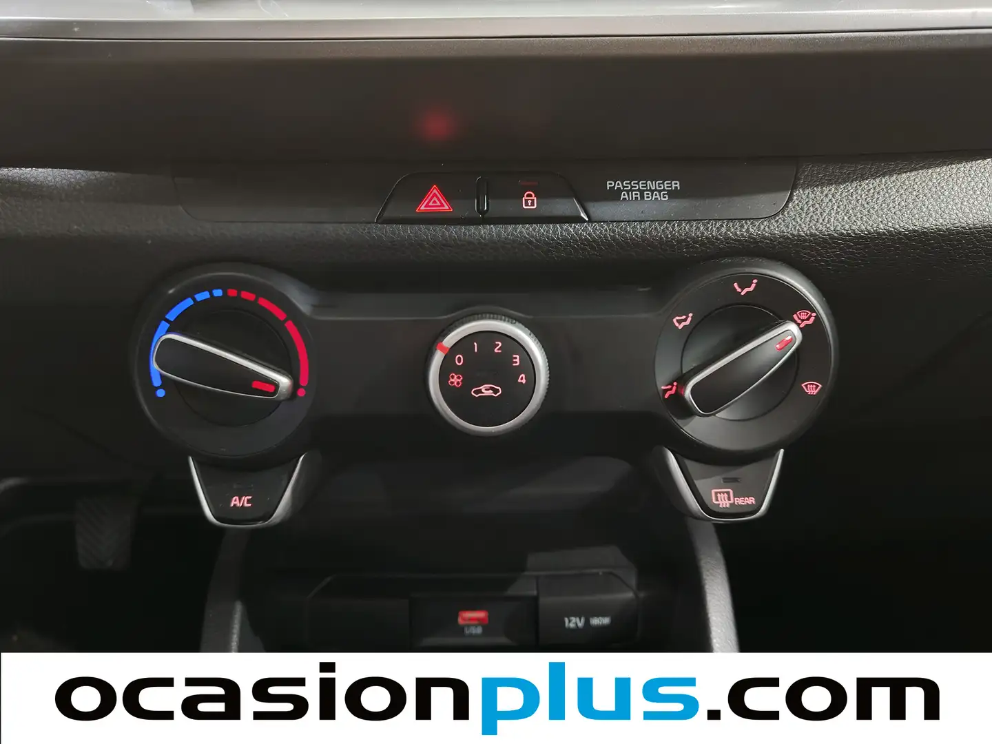 Foto KIA Stonic Kia Stonic 1.2 DPi Concept  (79 CV)