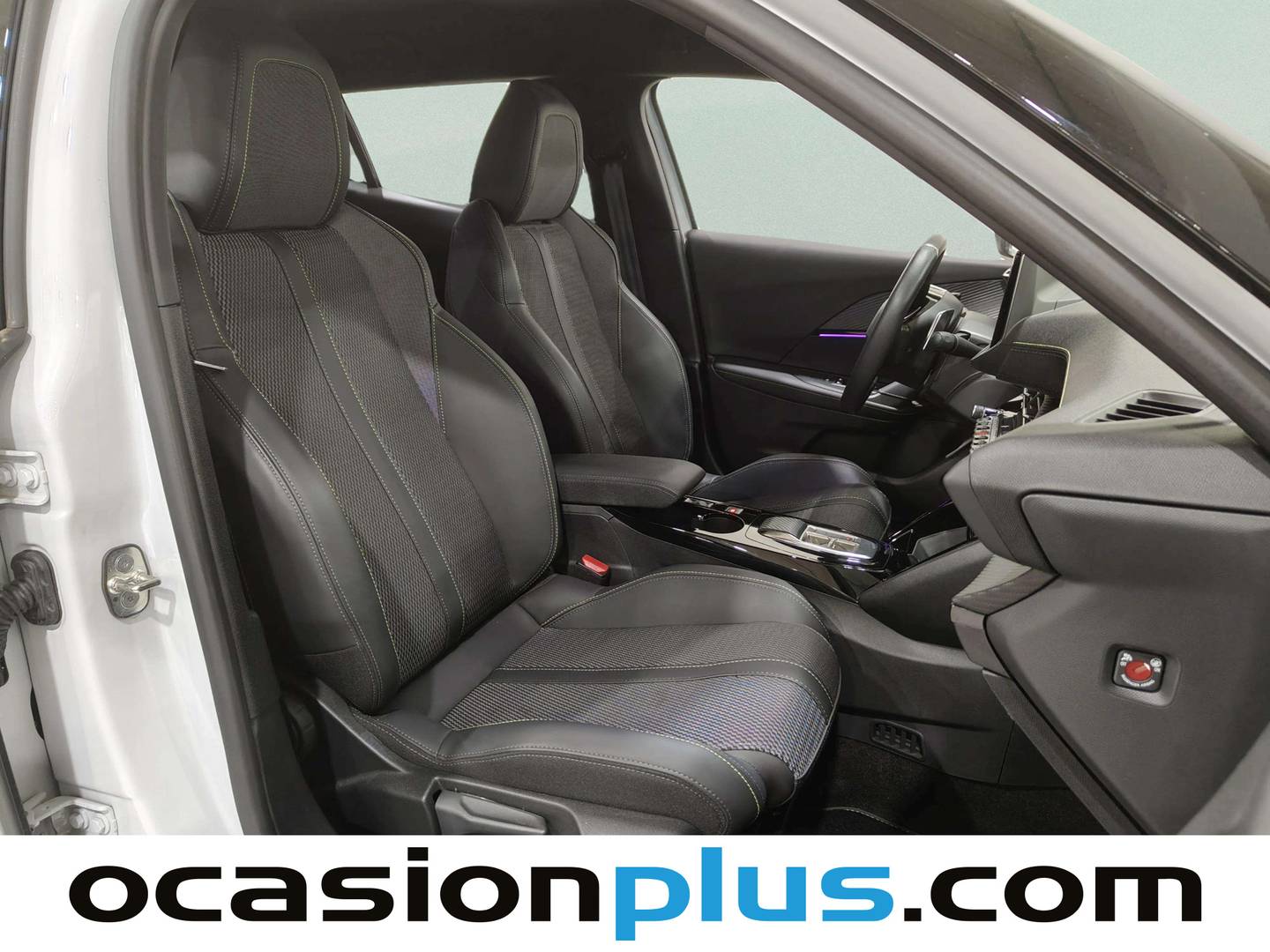 Peugeot 2008 Peugeot 2008 GT Hybrid eDCS6 (136 CV) automático