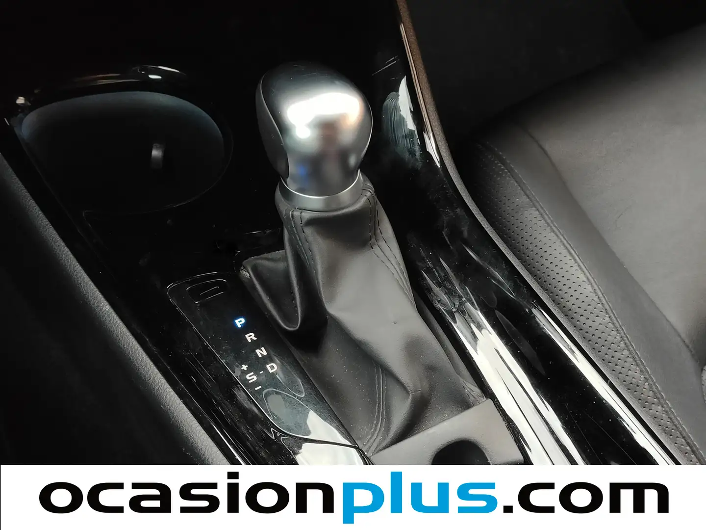 Foto Toyota C-HR Toyota C-HR 180H Kaji Edition (184 CV)