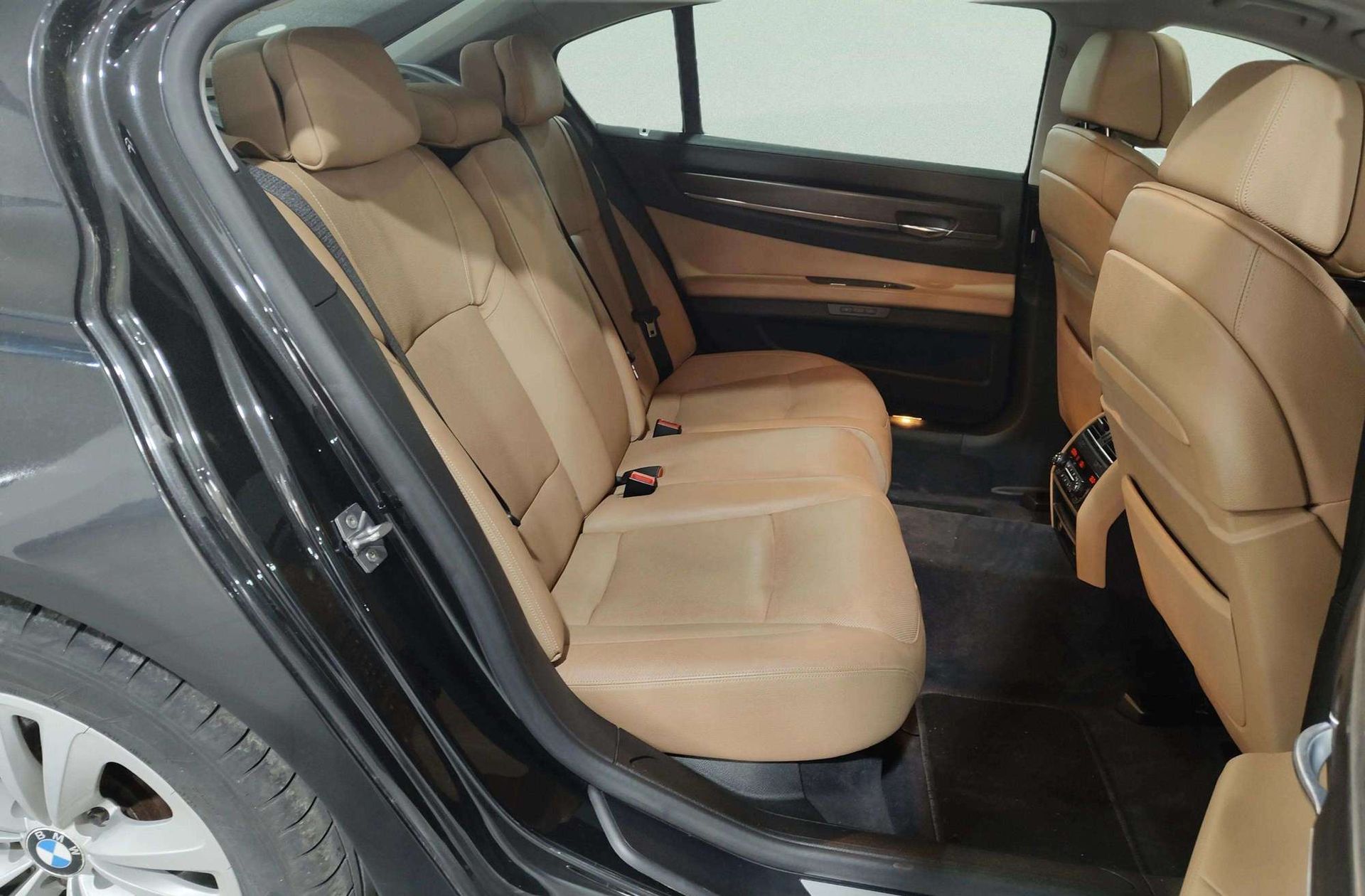 BMW Serie 7 750Li - foto 20