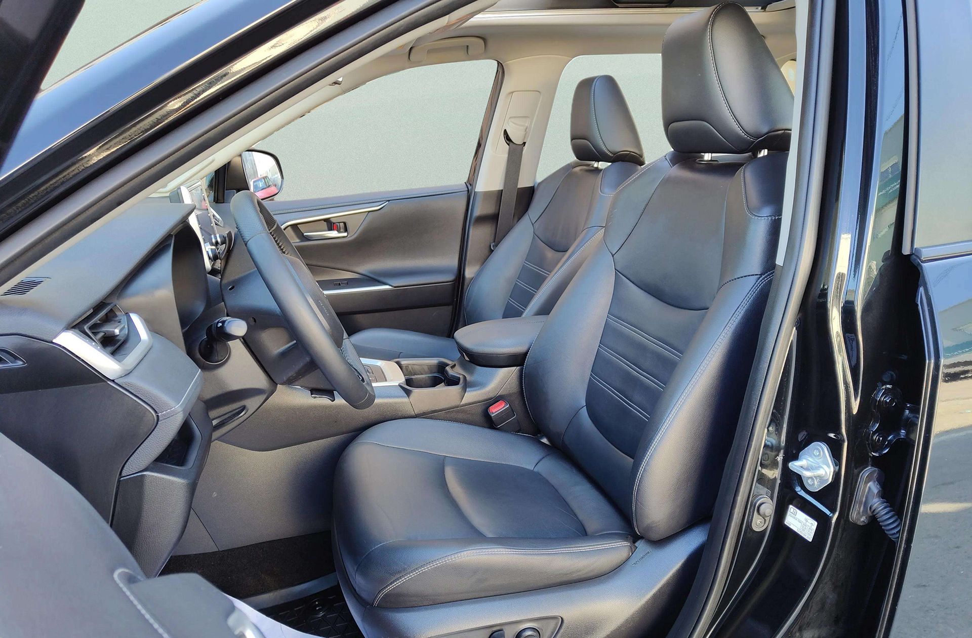 Toyota RAV4 2.5l hybrid Luxury - foto 15